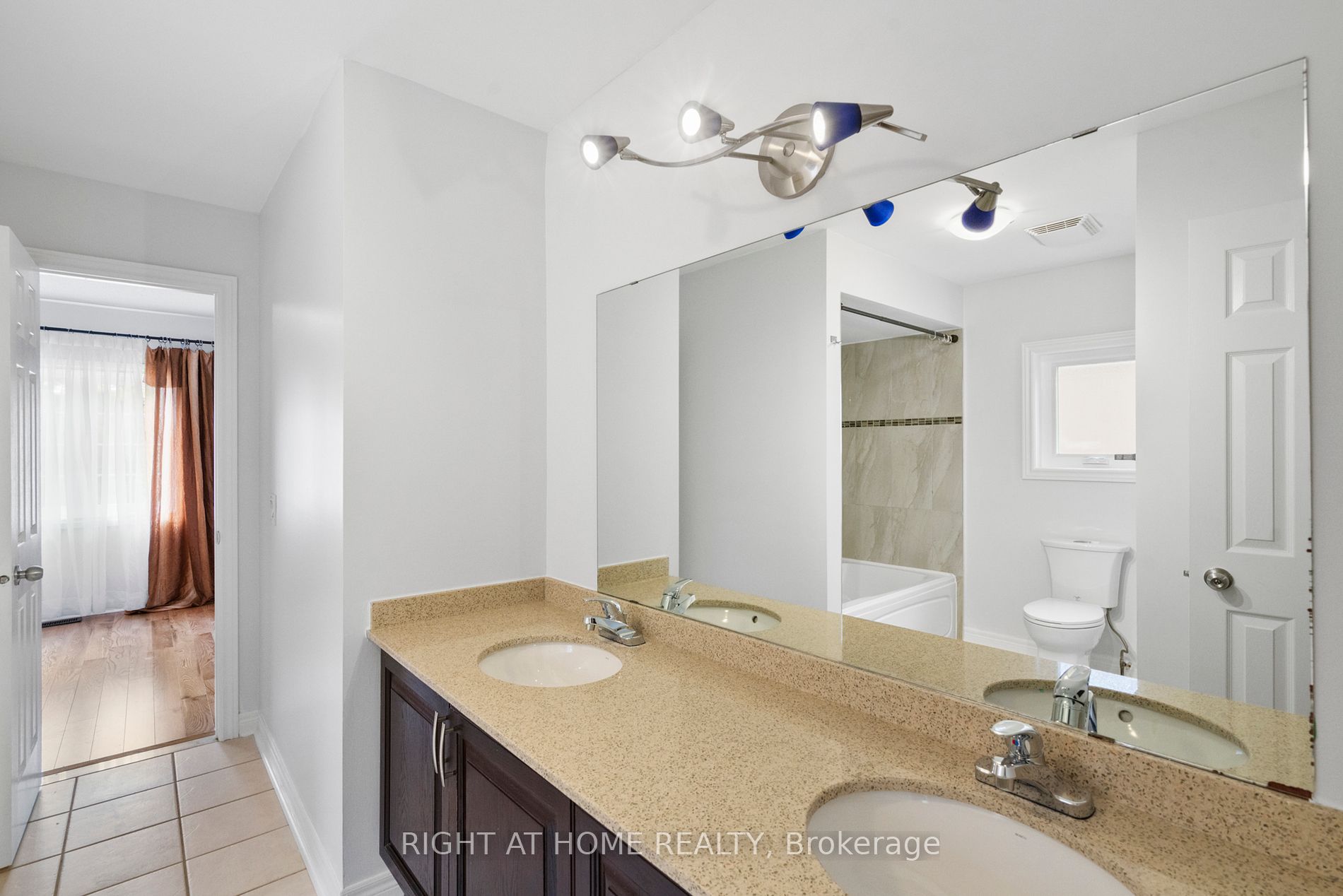 16 Sylwood Cres