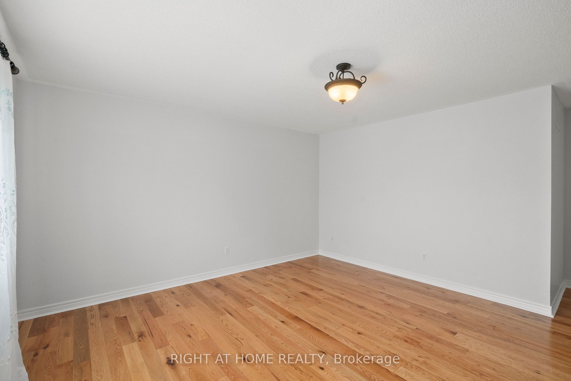 16 Sylwood Cres