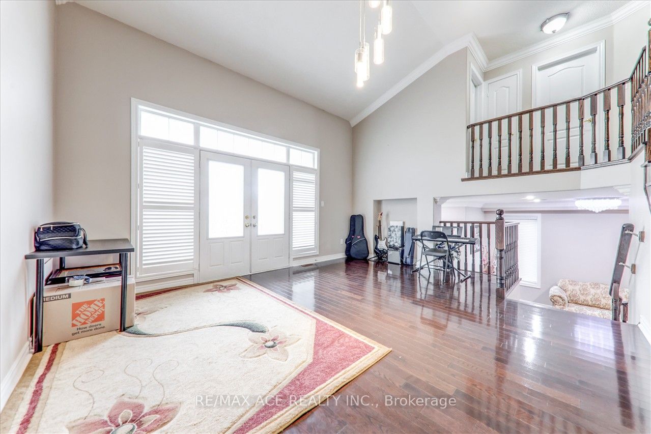 42 Grayleaf Drive