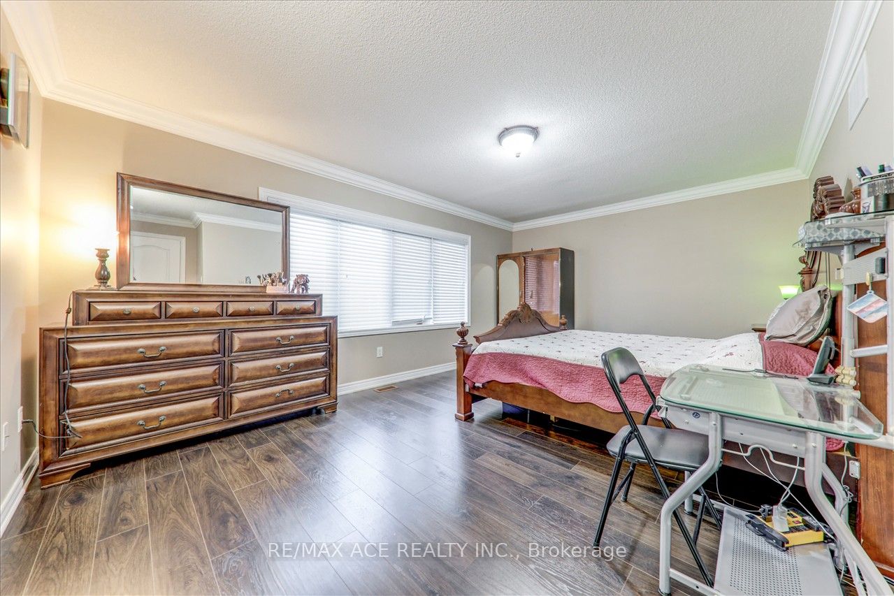42 Grayleaf Drive