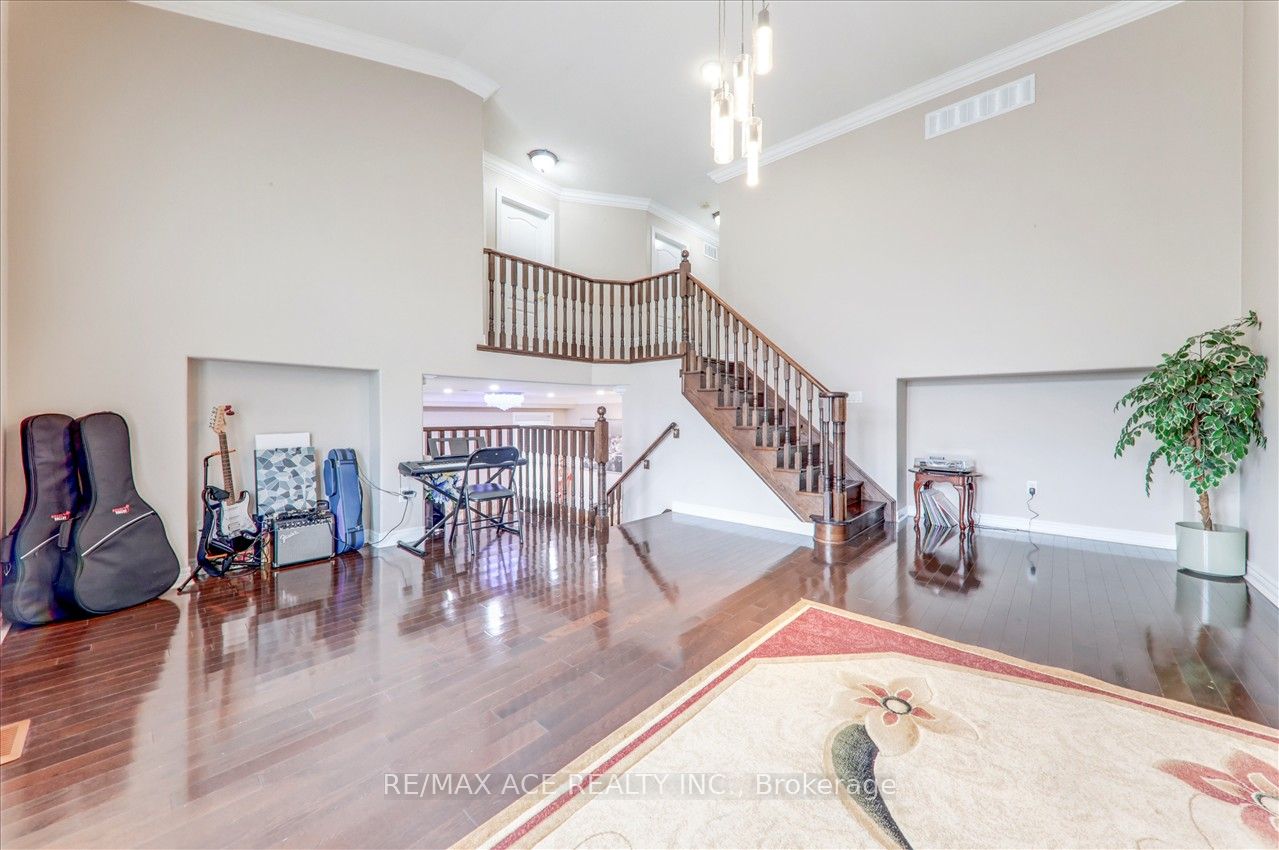 42 Grayleaf Drive
