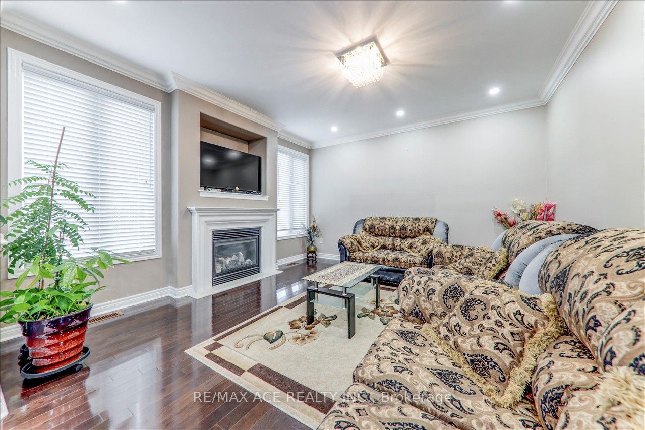 42 Grayleaf Drive