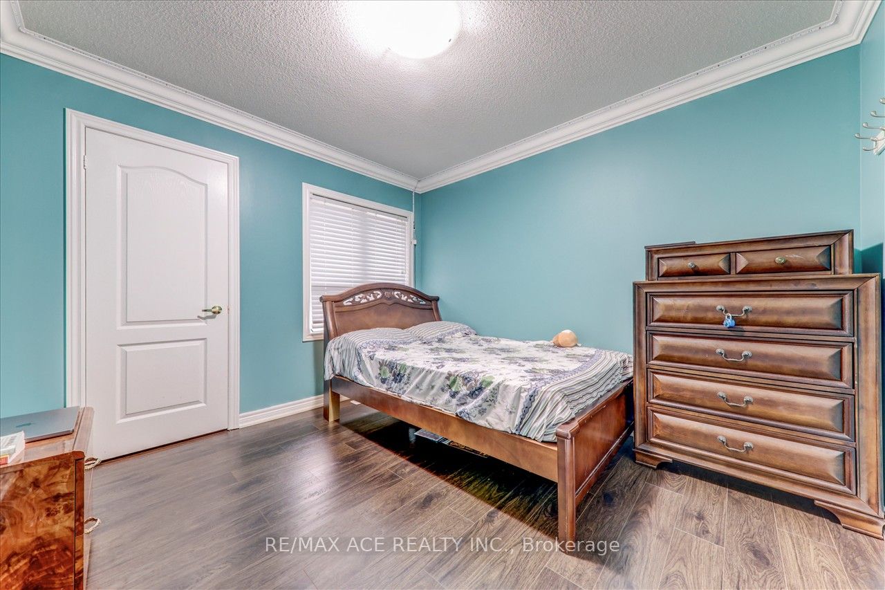 42 Grayleaf Drive