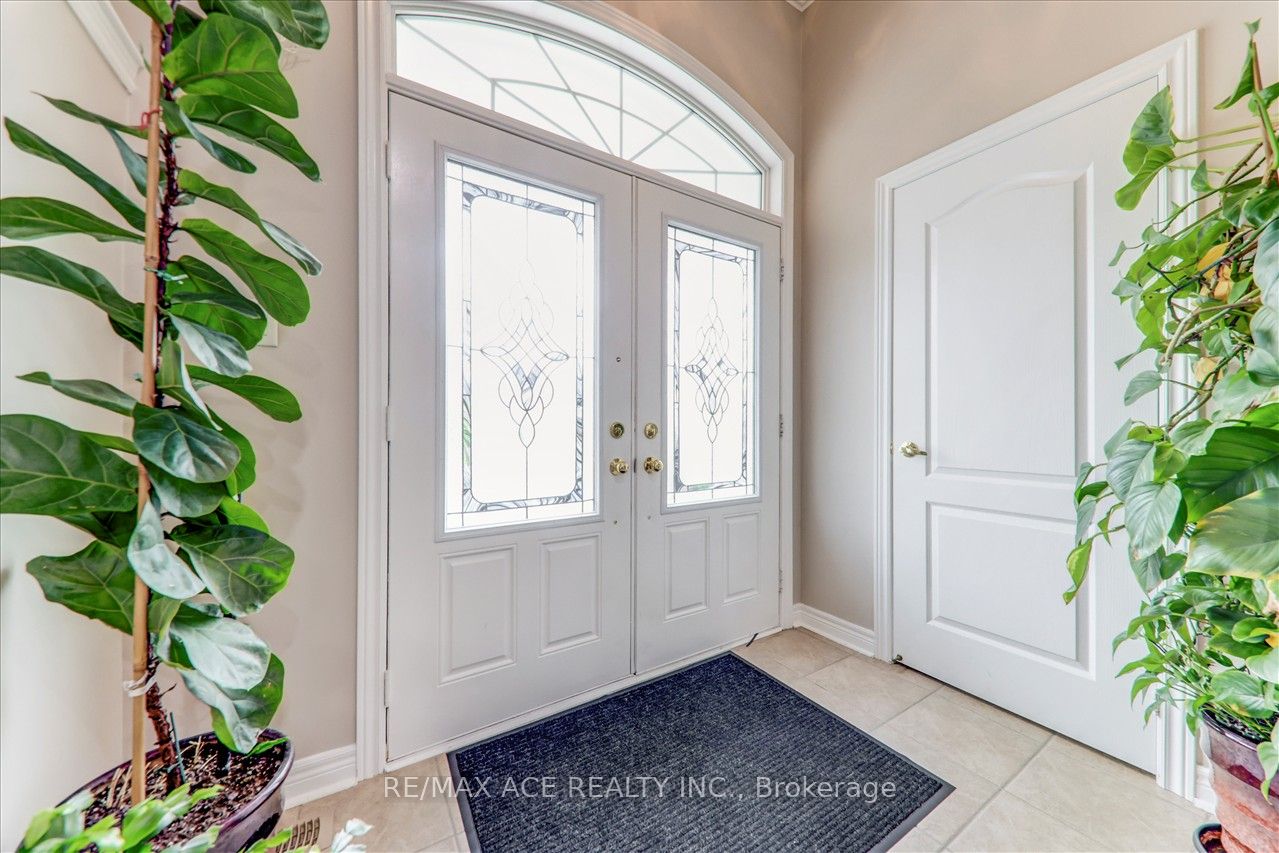42 Grayleaf Drive
