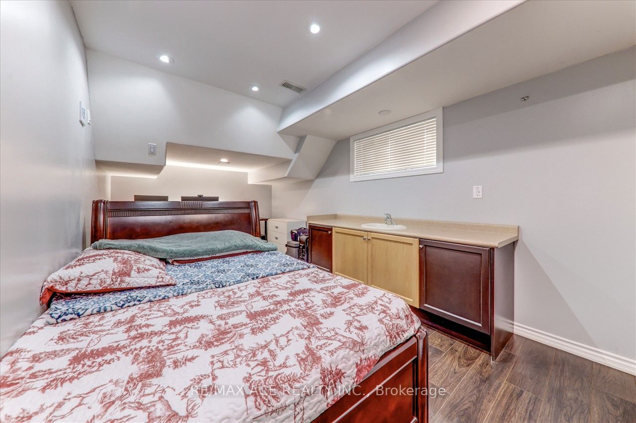 42 Grayleaf Drive