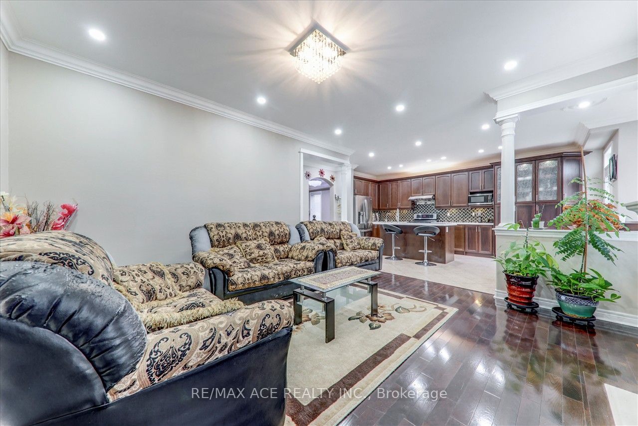 42 Grayleaf Drive