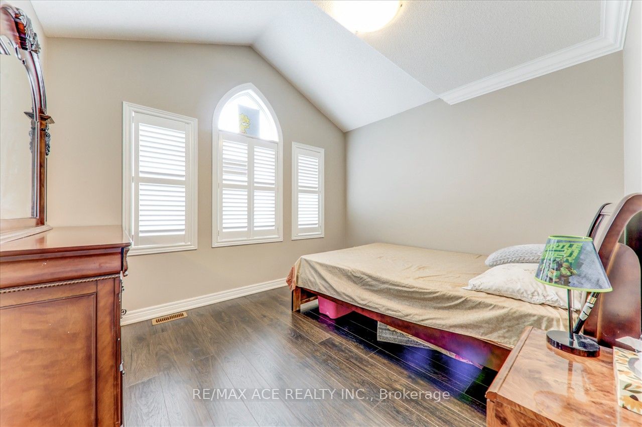 42 Grayleaf Drive