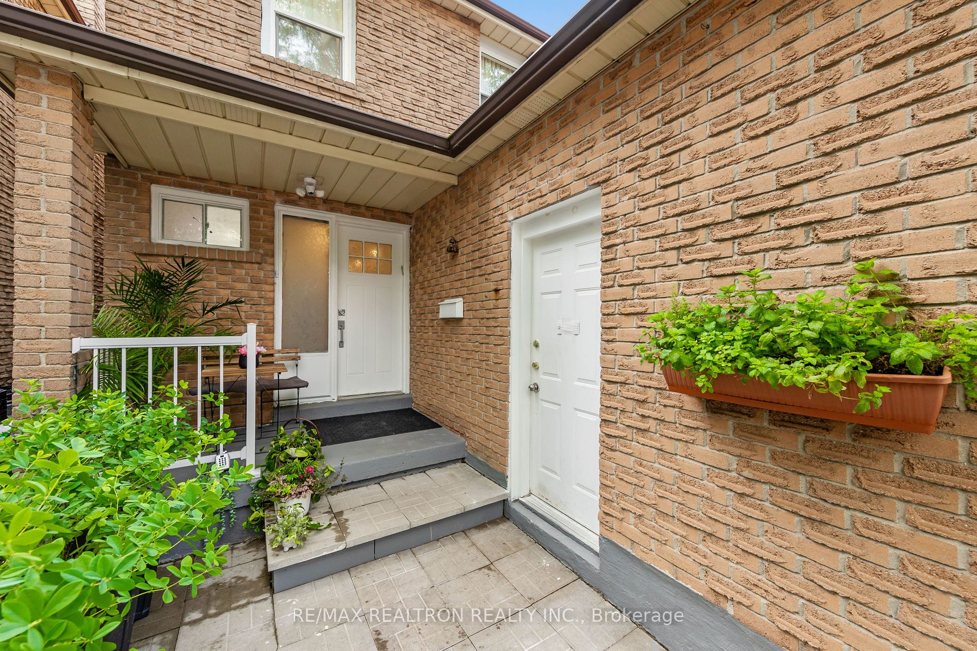 14 Mortimer Crt