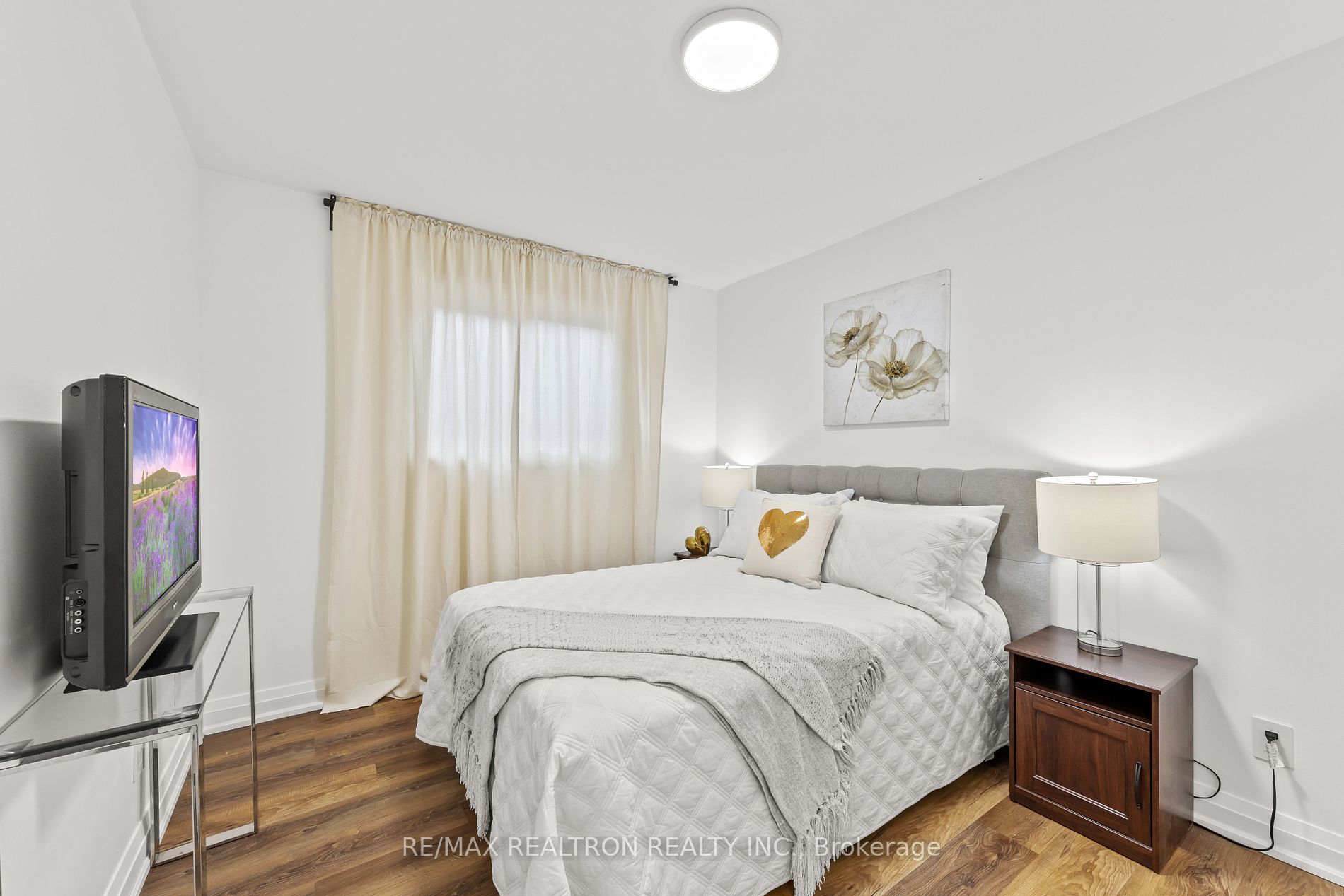 14 Mortimer Crt