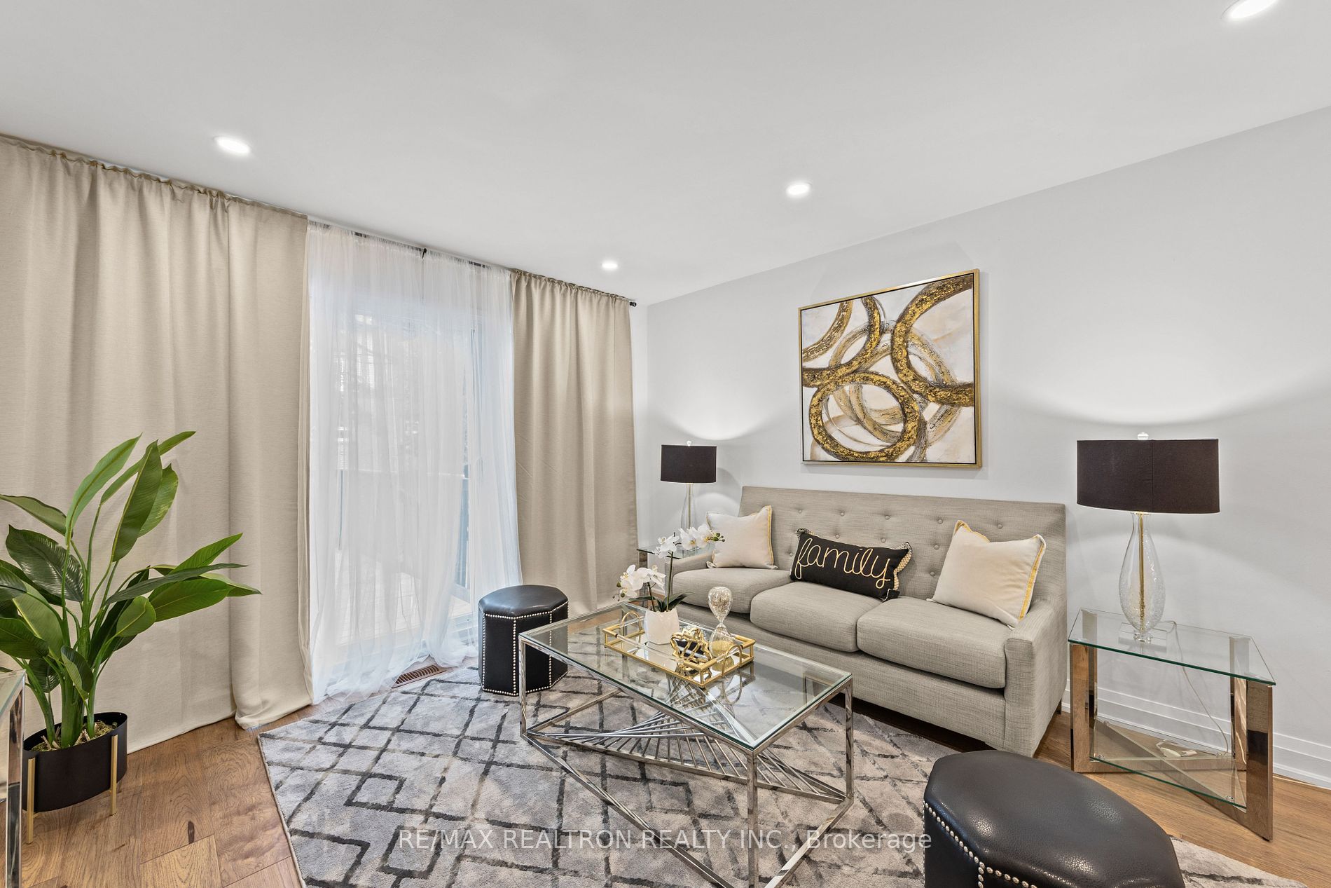 14 Mortimer Crt