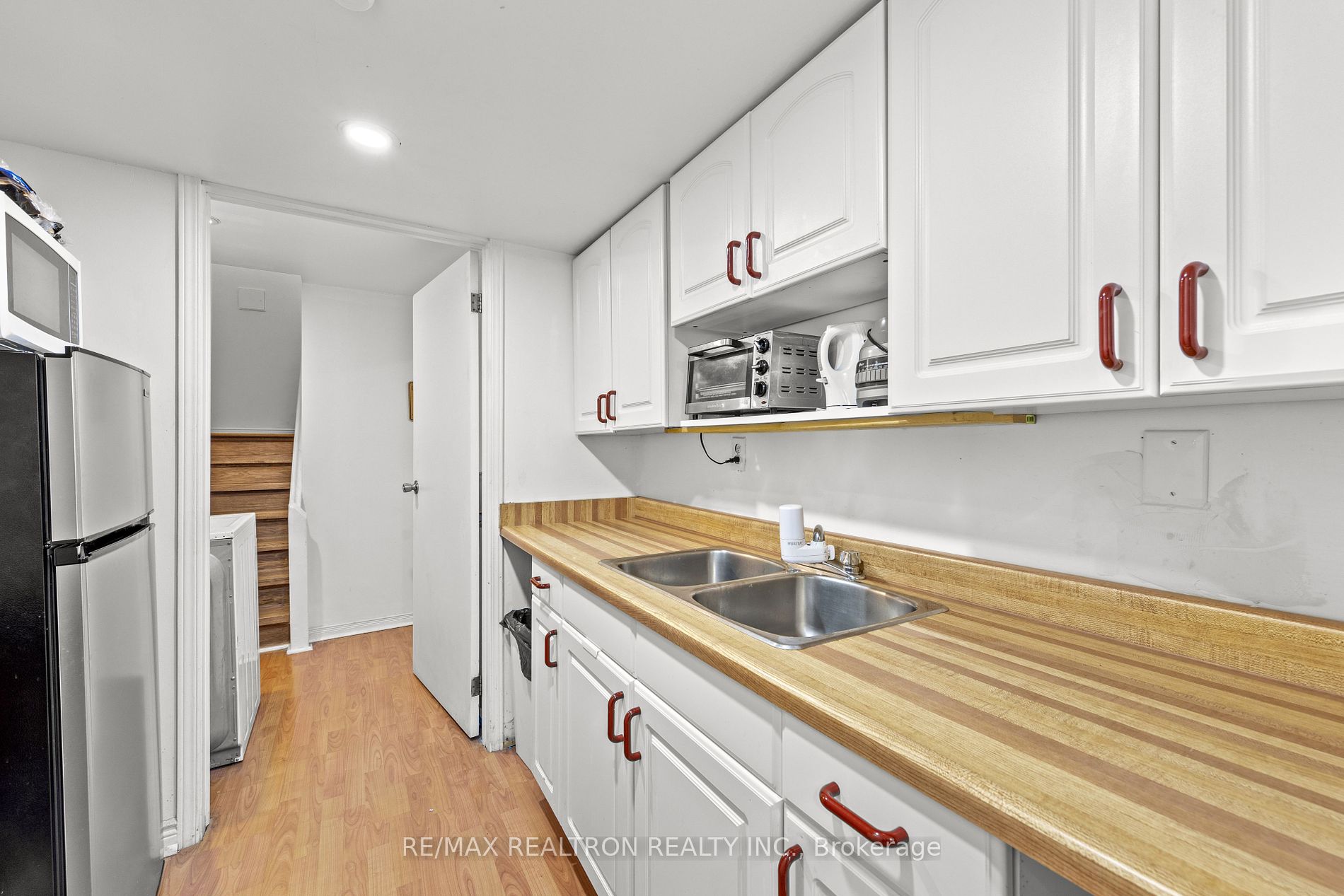 14 Mortimer Crt