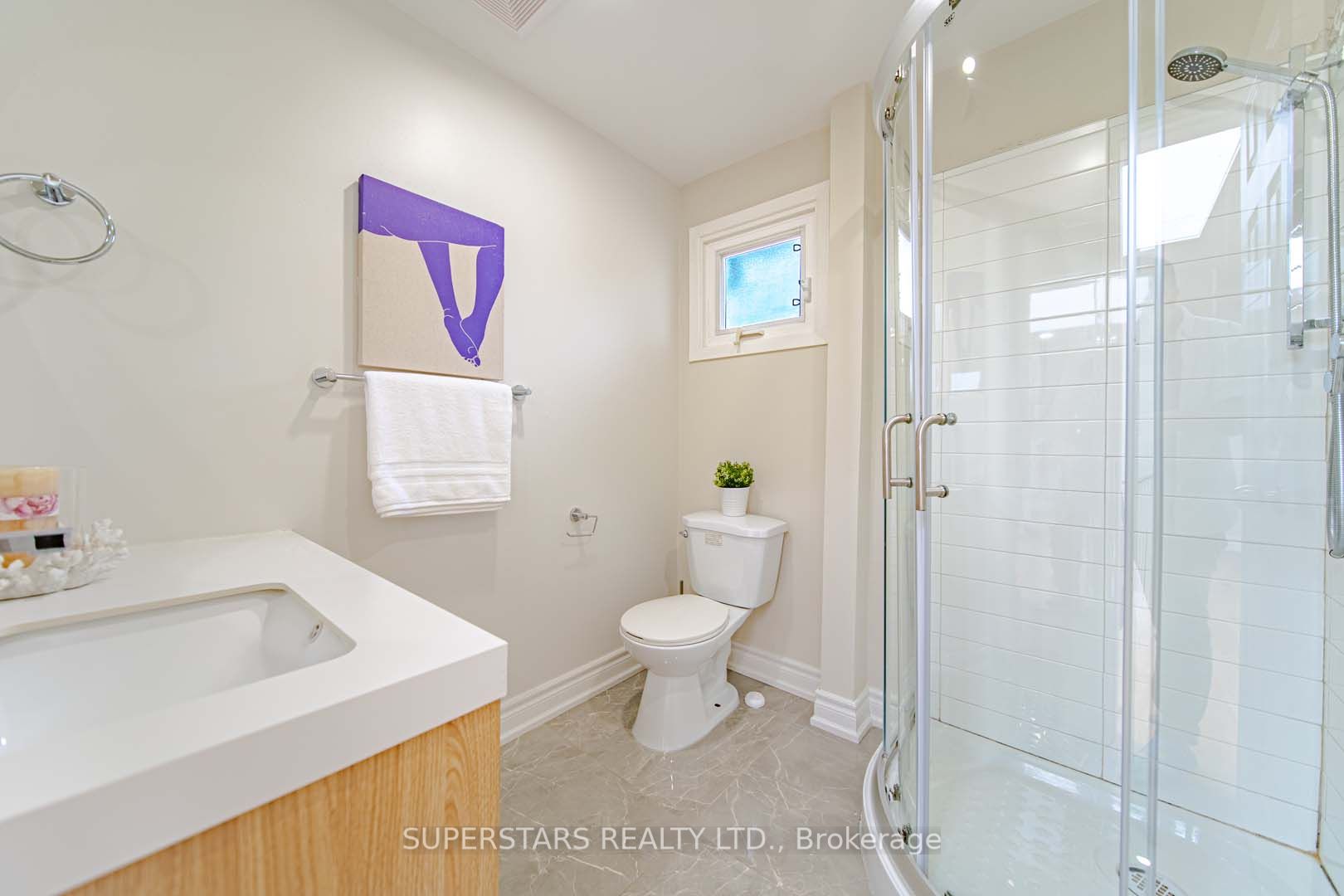 76 Cottsmore Cres