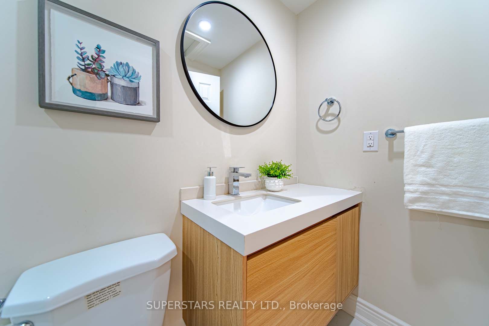 76 Cottsmore Cres