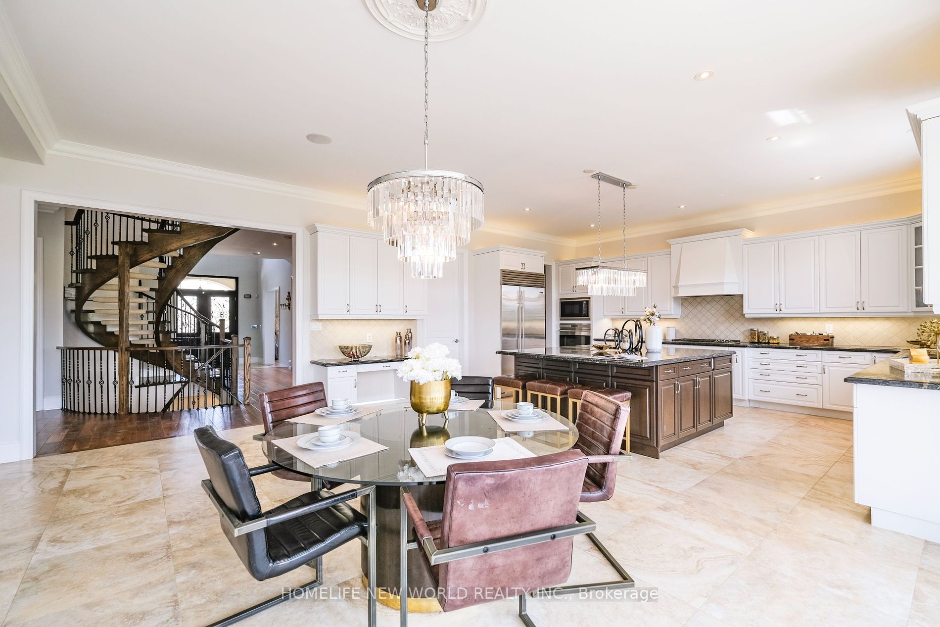 98 Carisbrooke Circ