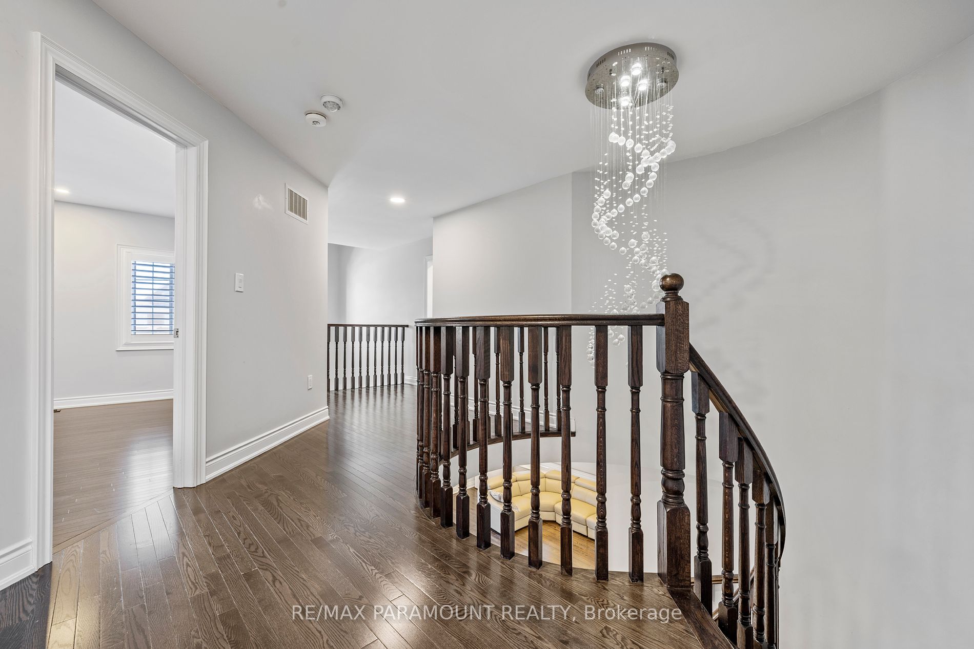 8 W. Dykie Court