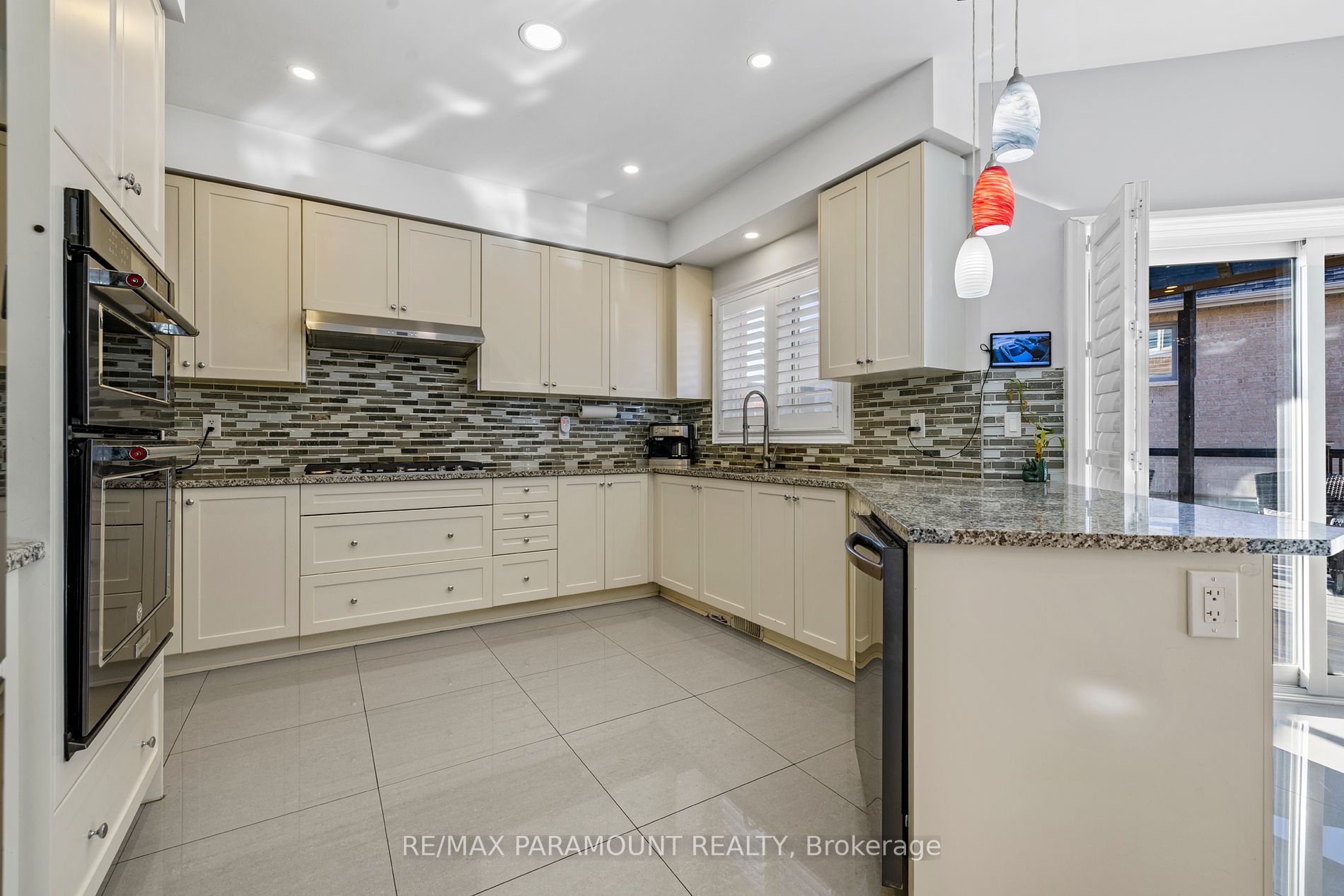 8 W. Dykie Court