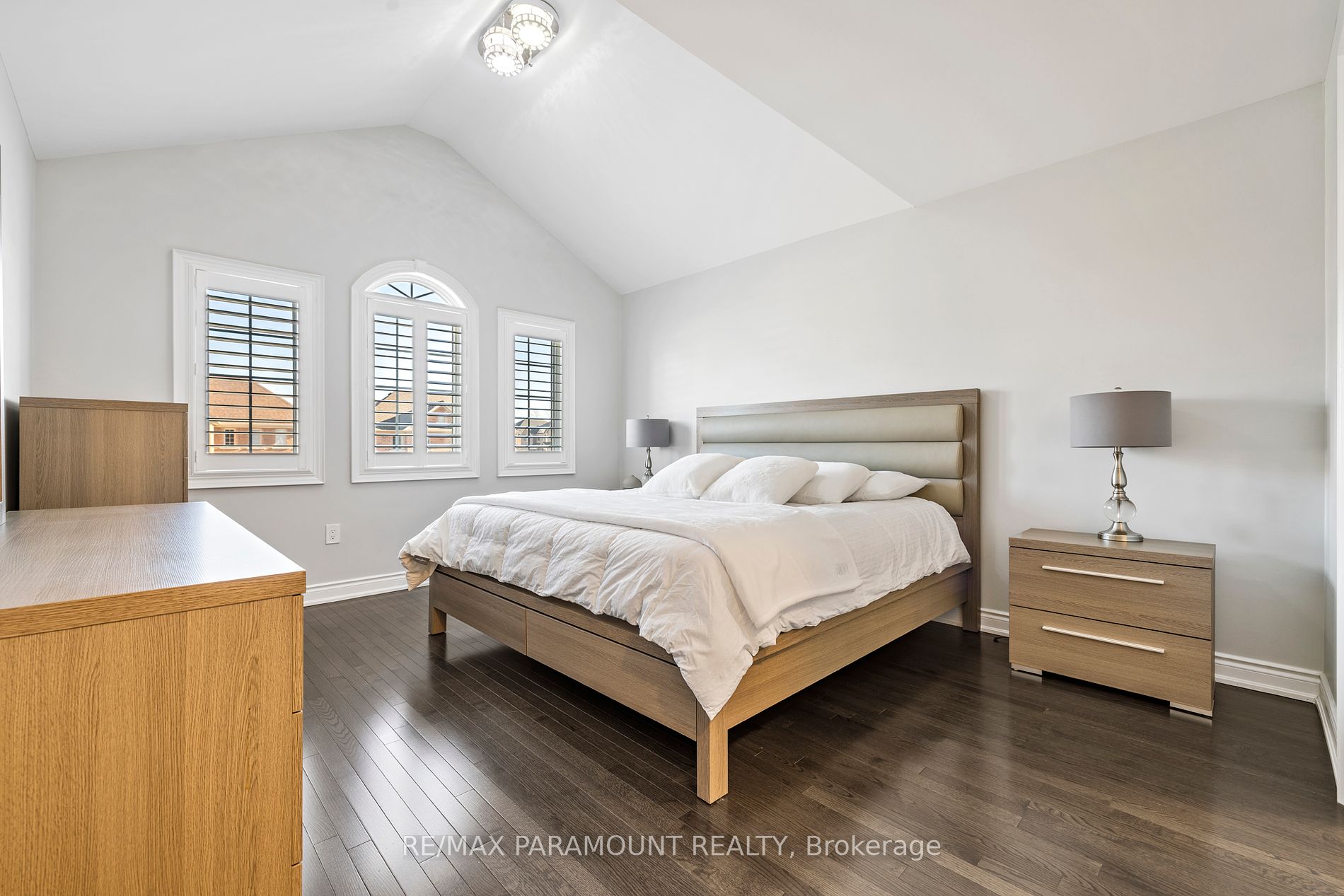 8 W. Dykie Court