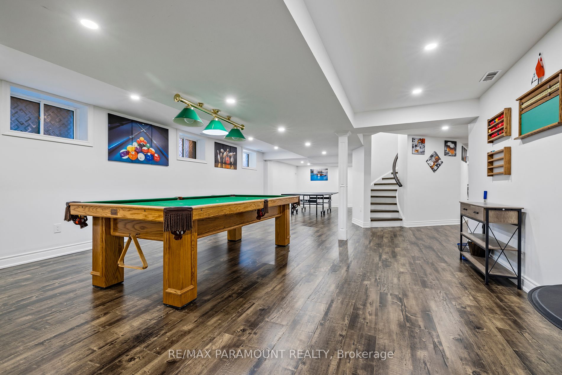 8 W. Dykie Court