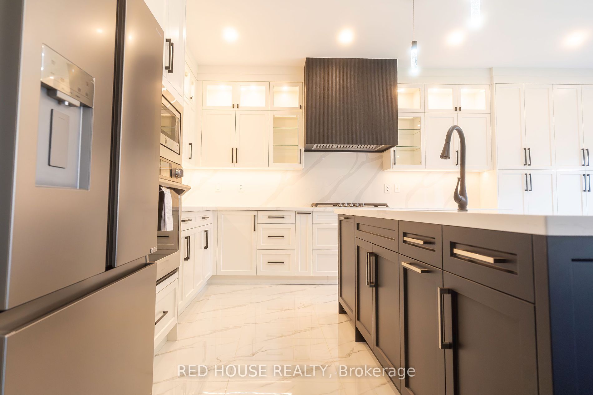 1458 Stovell Cres
