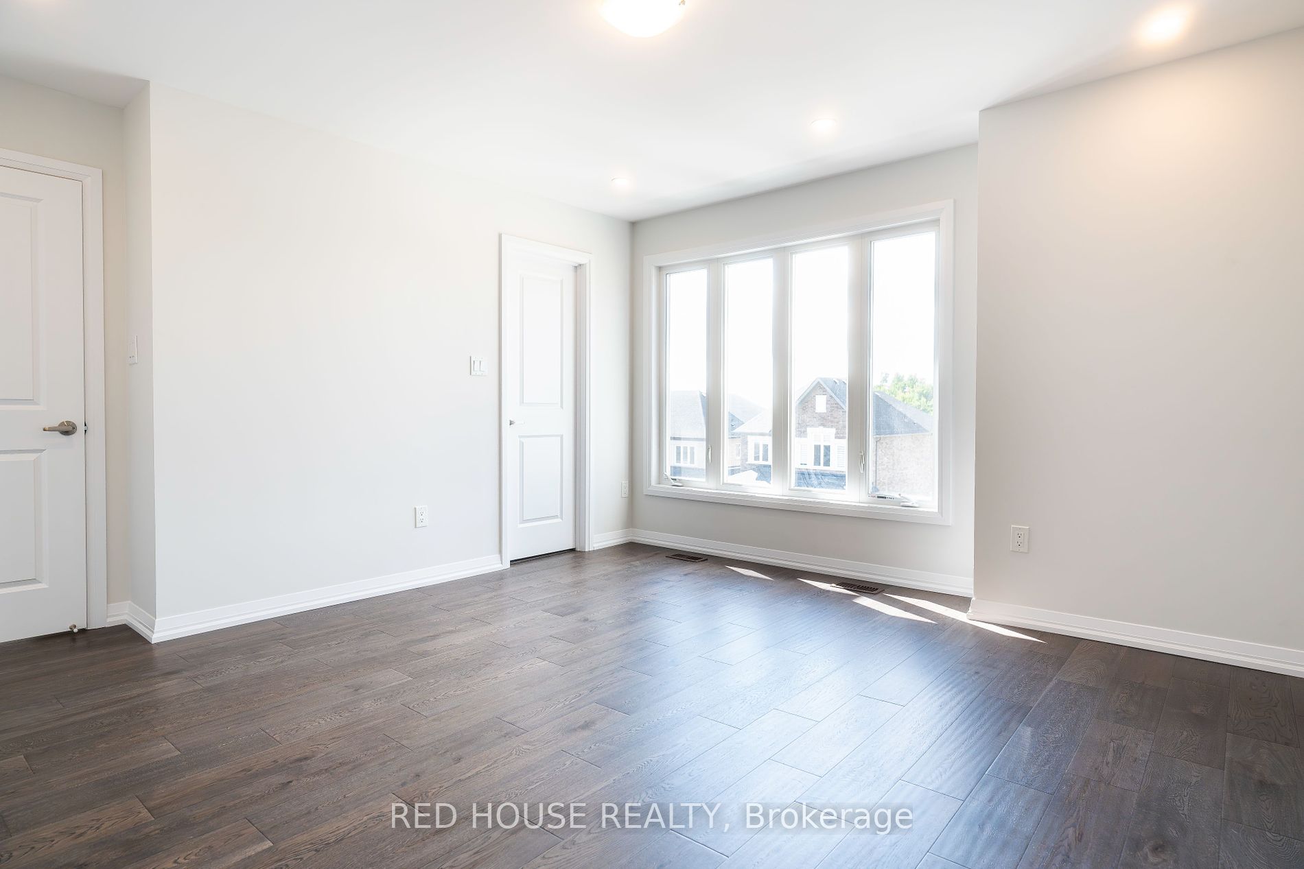 1458 Stovell Cres