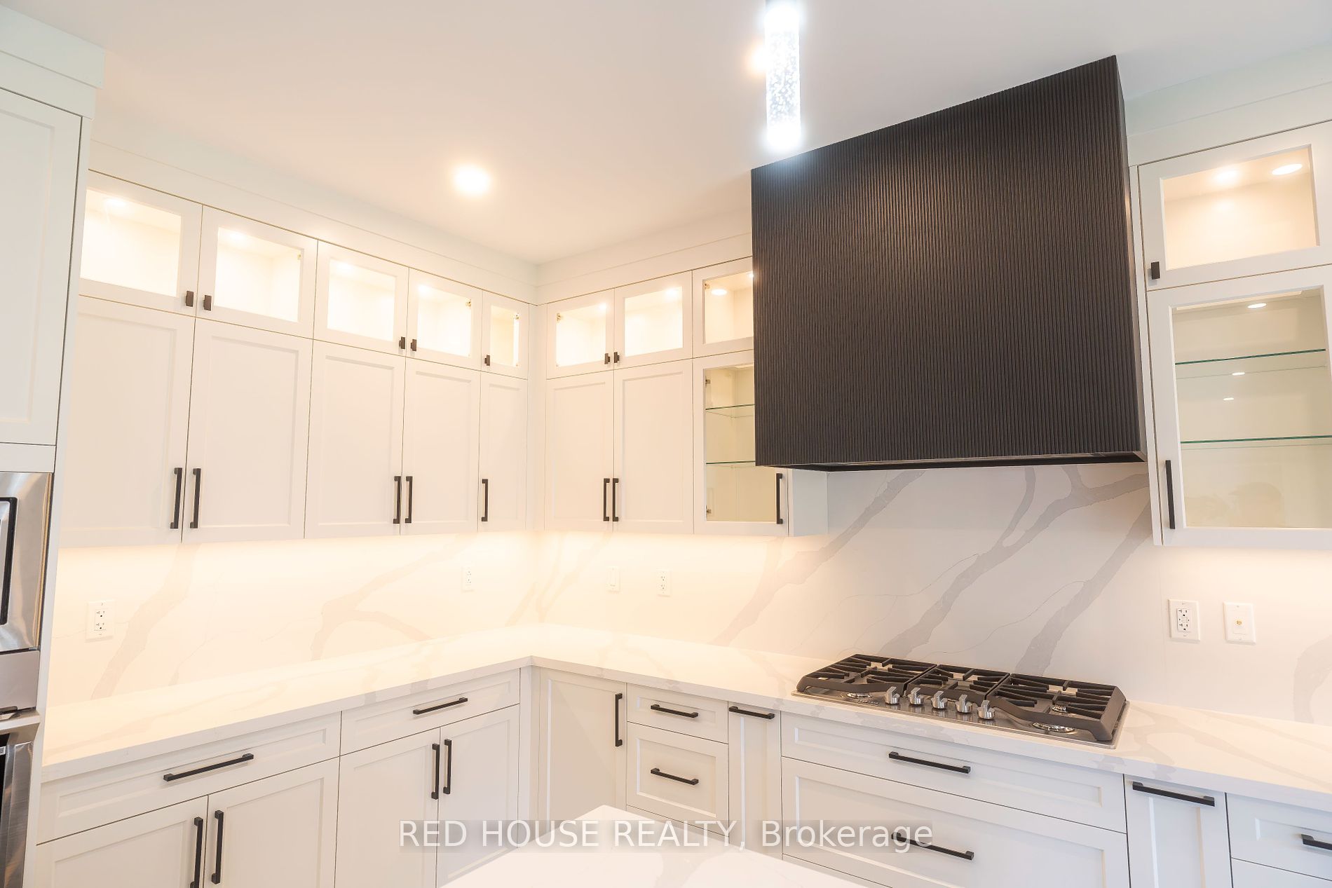 1458 Stovell Cres
