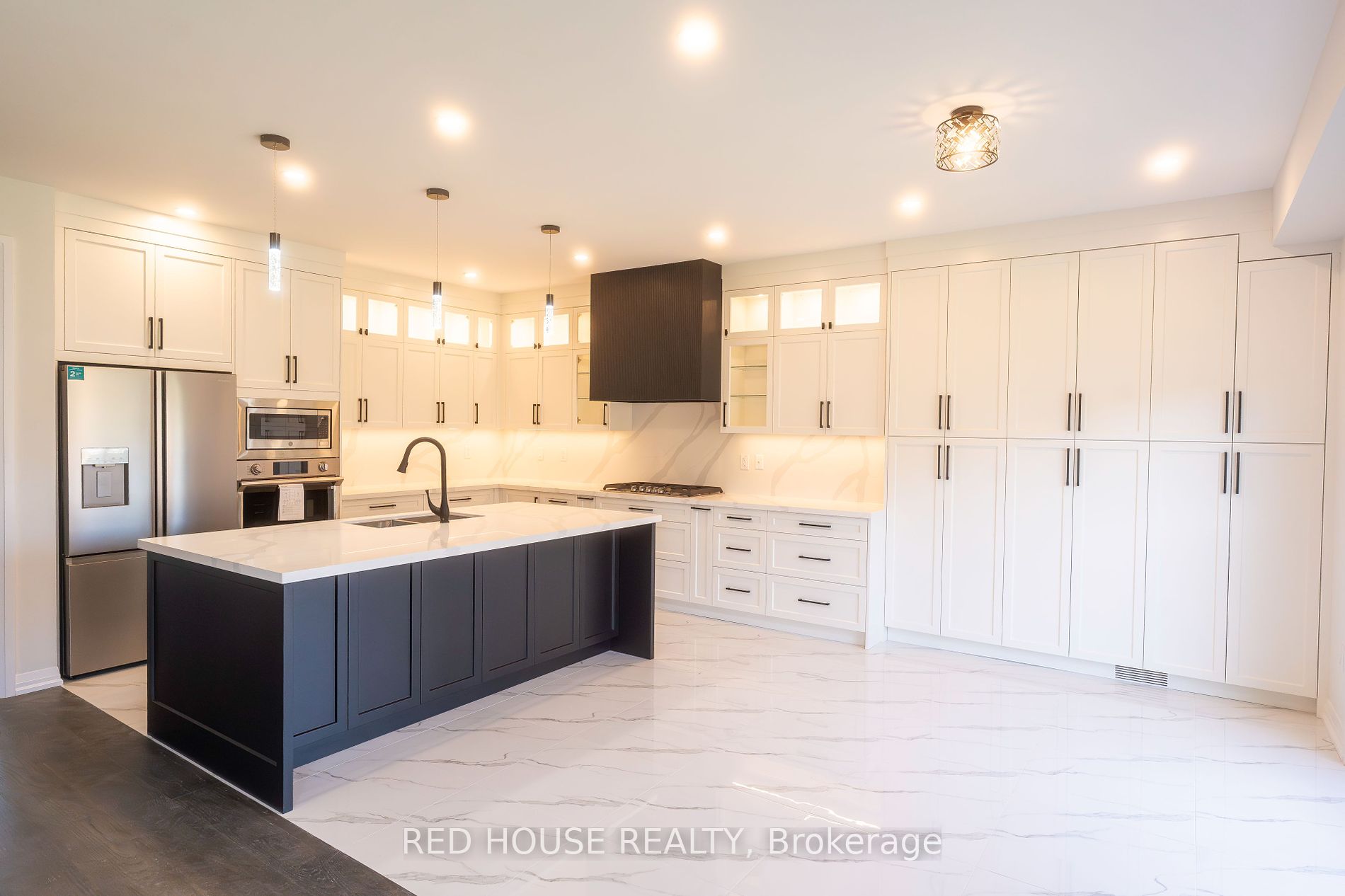 1458 Stovell Cres