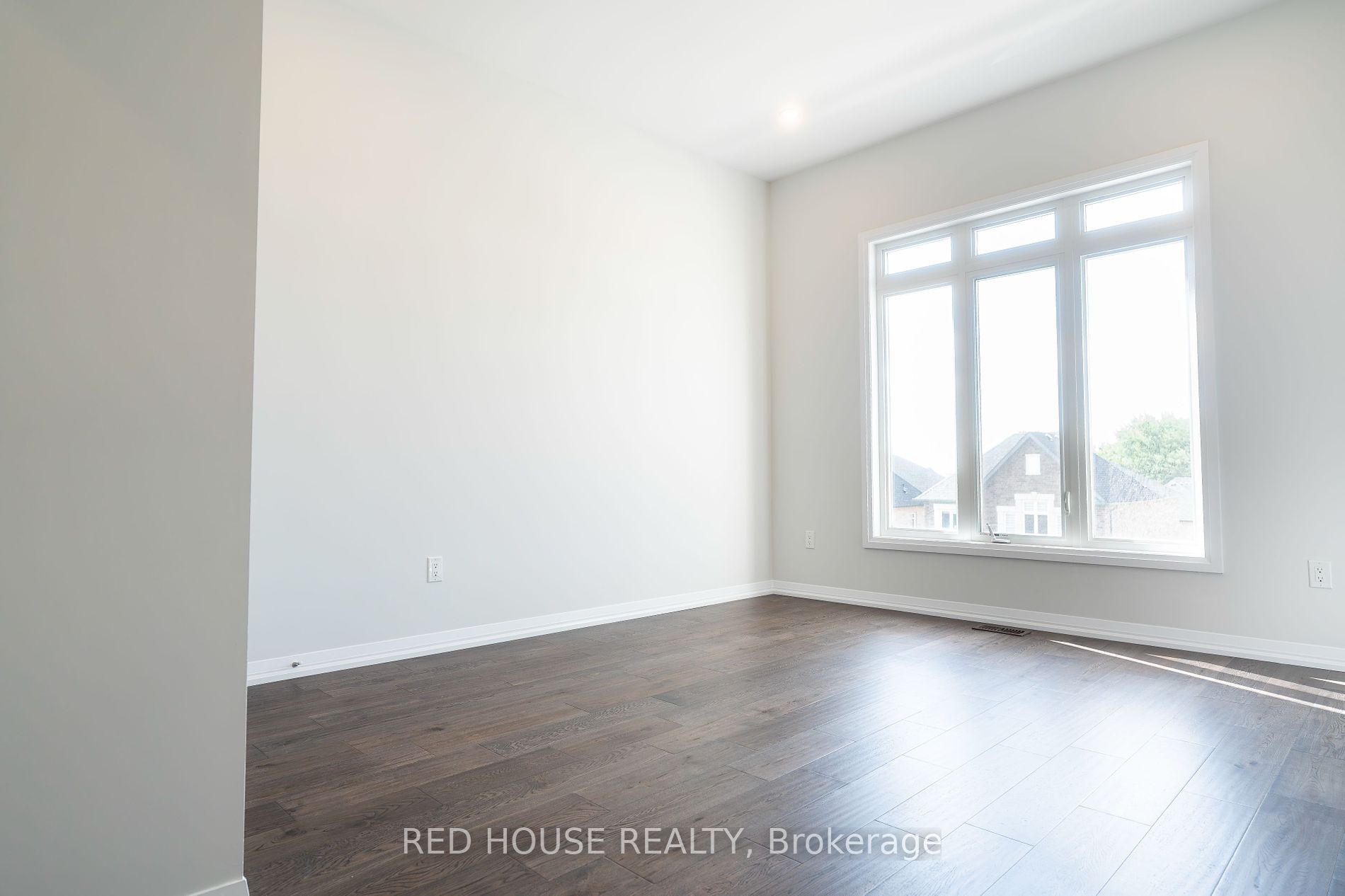 1458 Stovell Cres