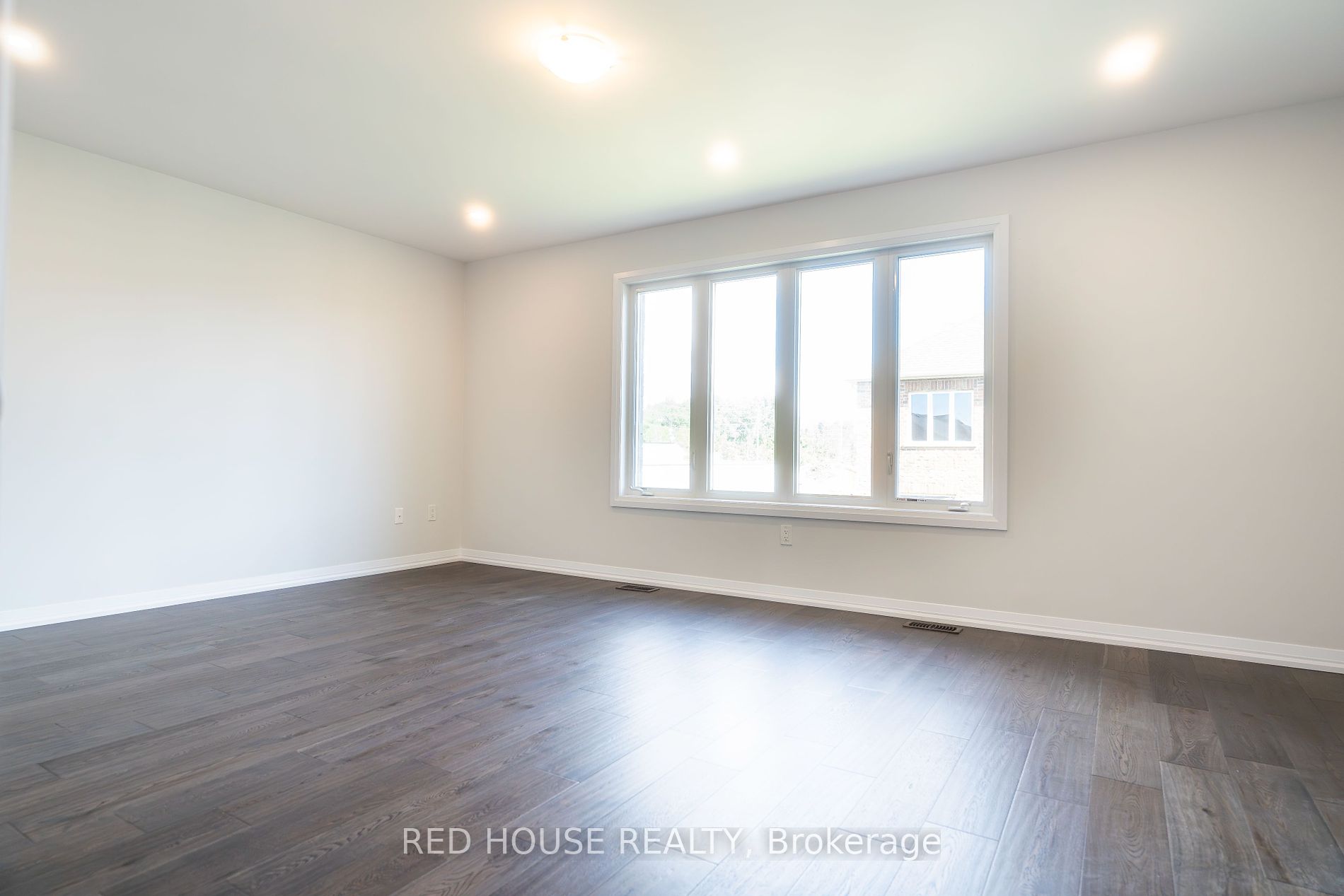 1458 Stovell Cres