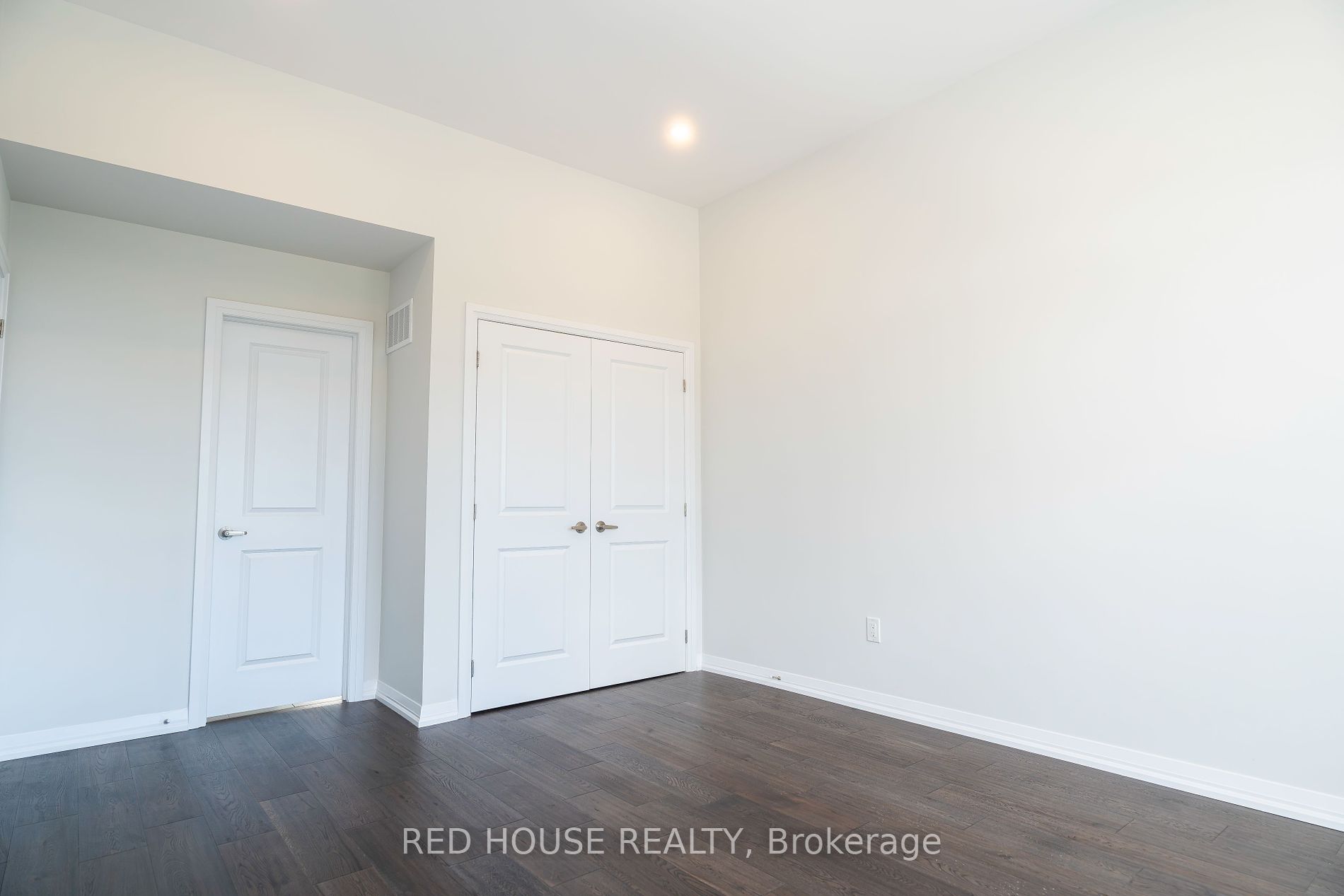 1458 Stovell Cres