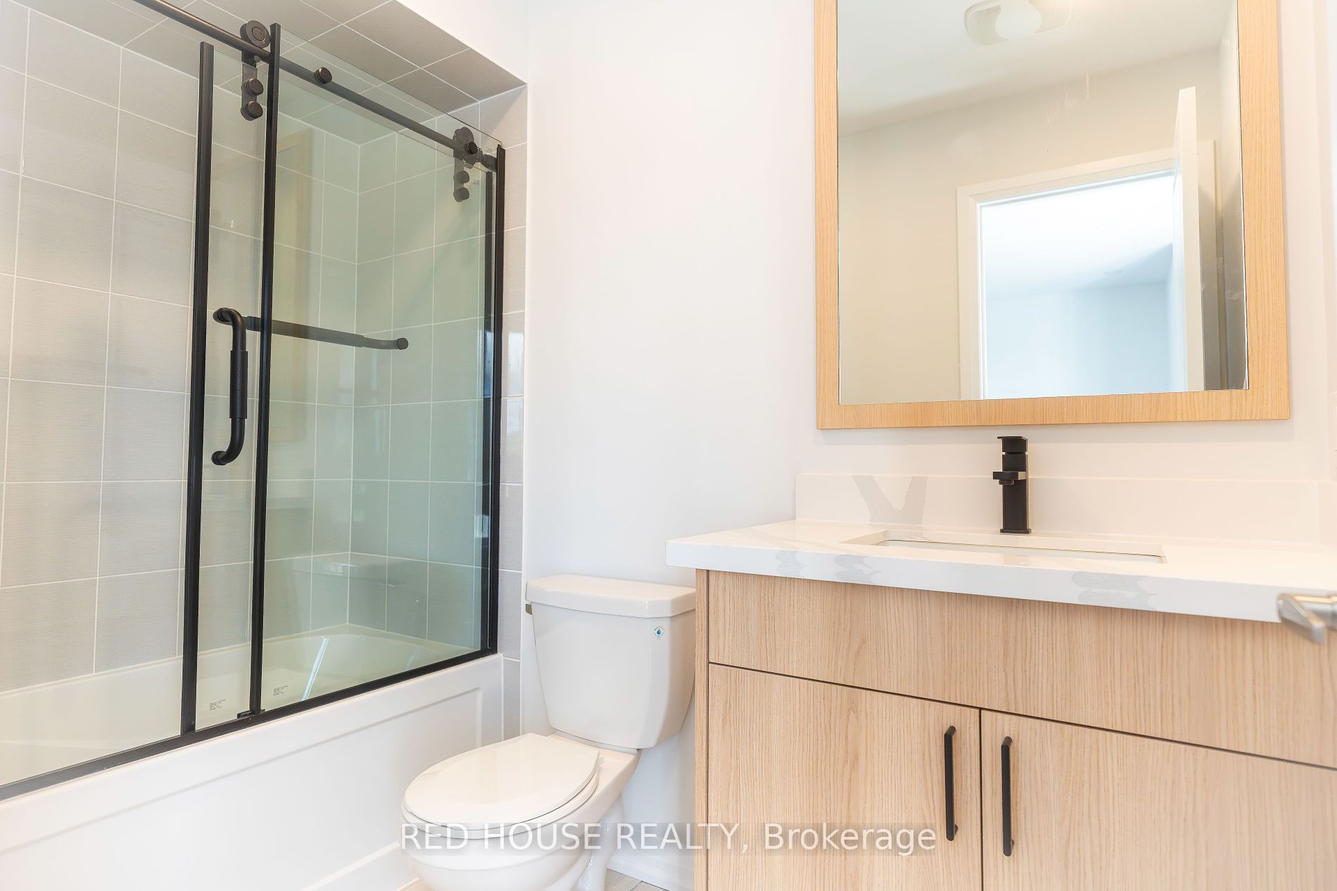 1458 Stovell Cres