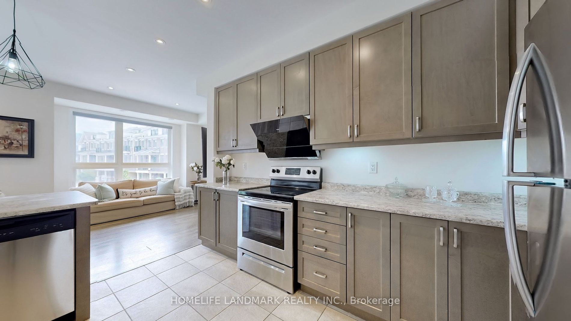 20 Adam Sellers Street, #28