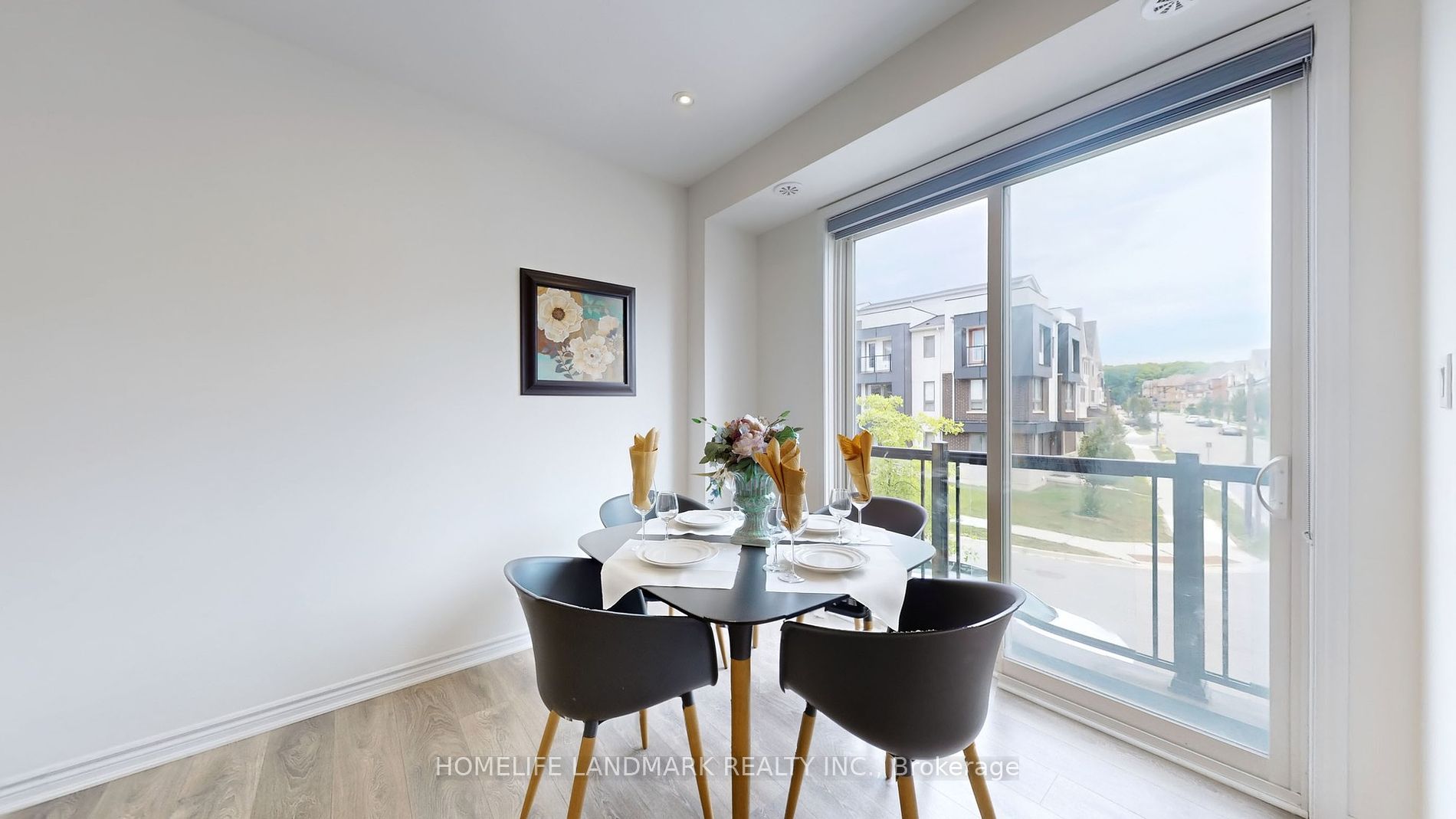 20 Adam Sellers Street, #28