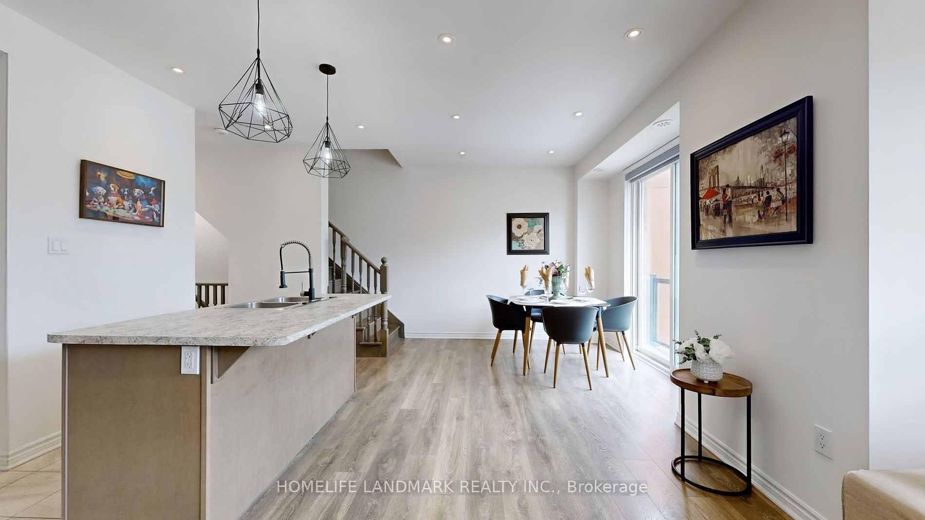 20 Adam Sellers Street, #28