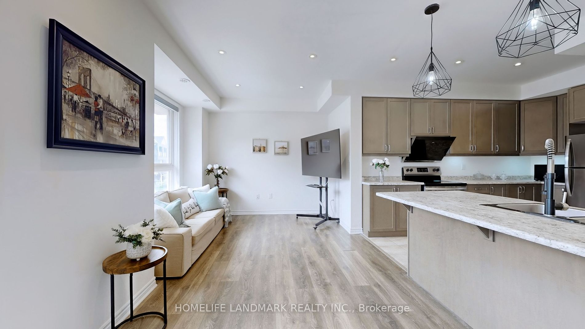 20 Adam Sellers Street, #28