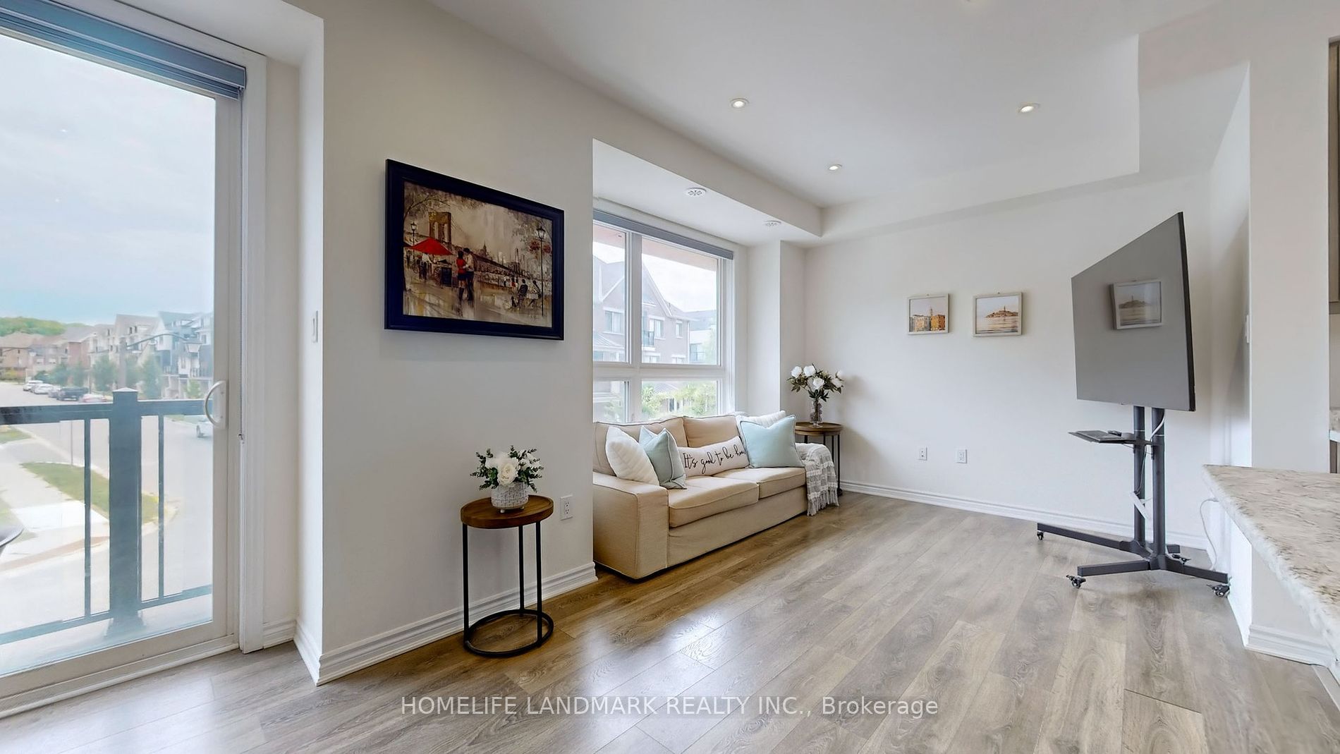20 Adam Sellers Street, #28