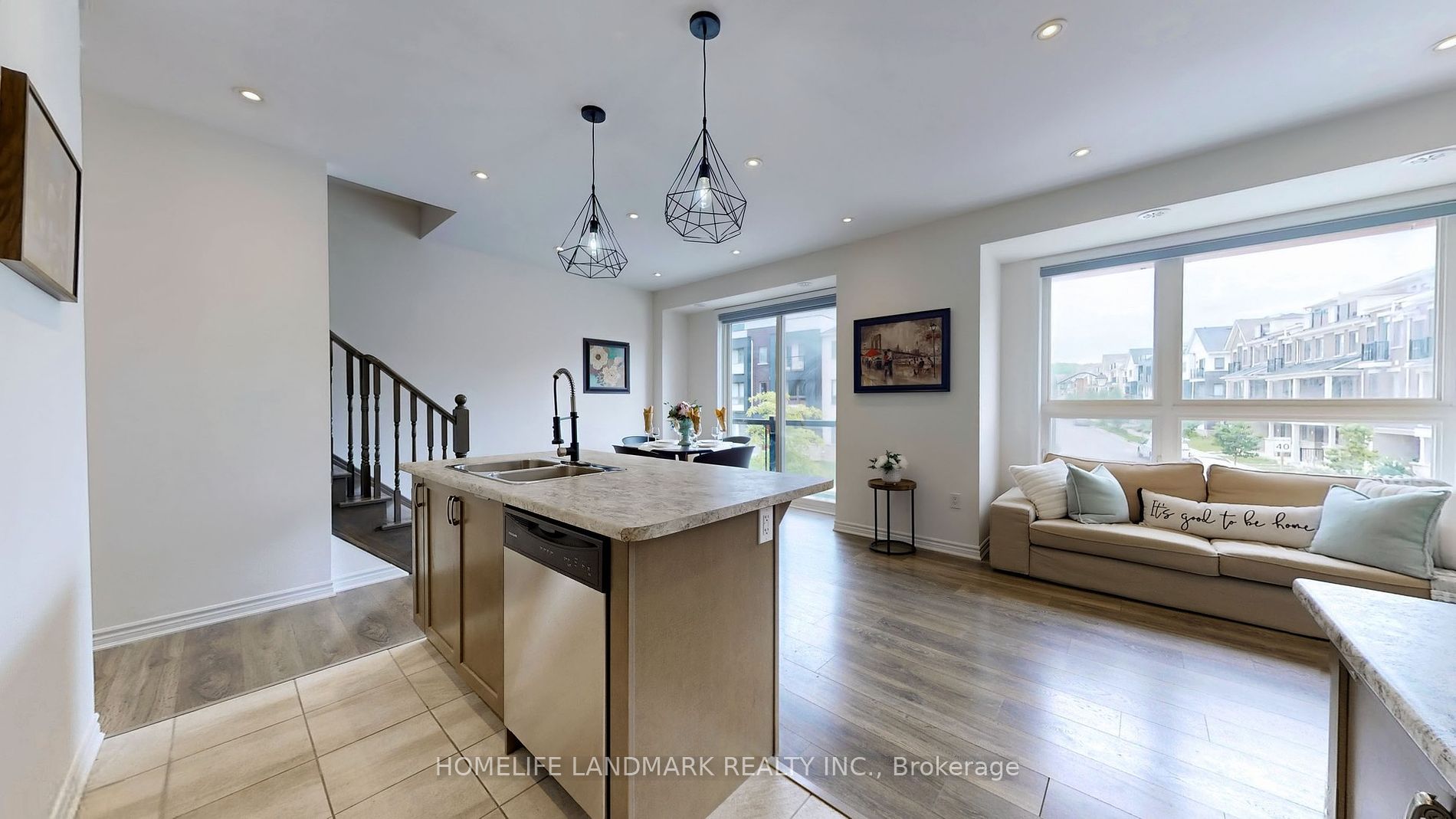 20 Adam Sellers Street, #28