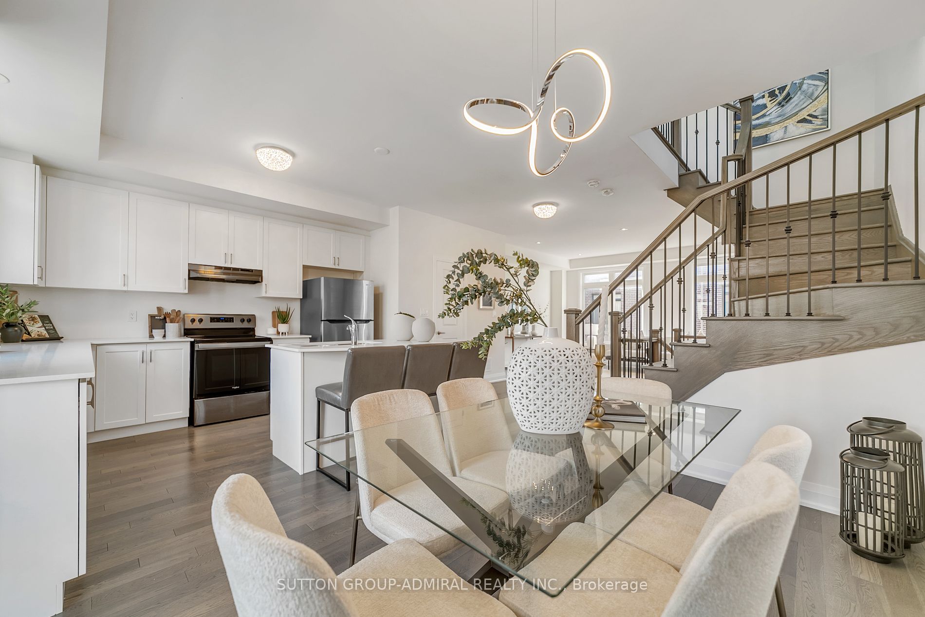 153 Moneypenny Place