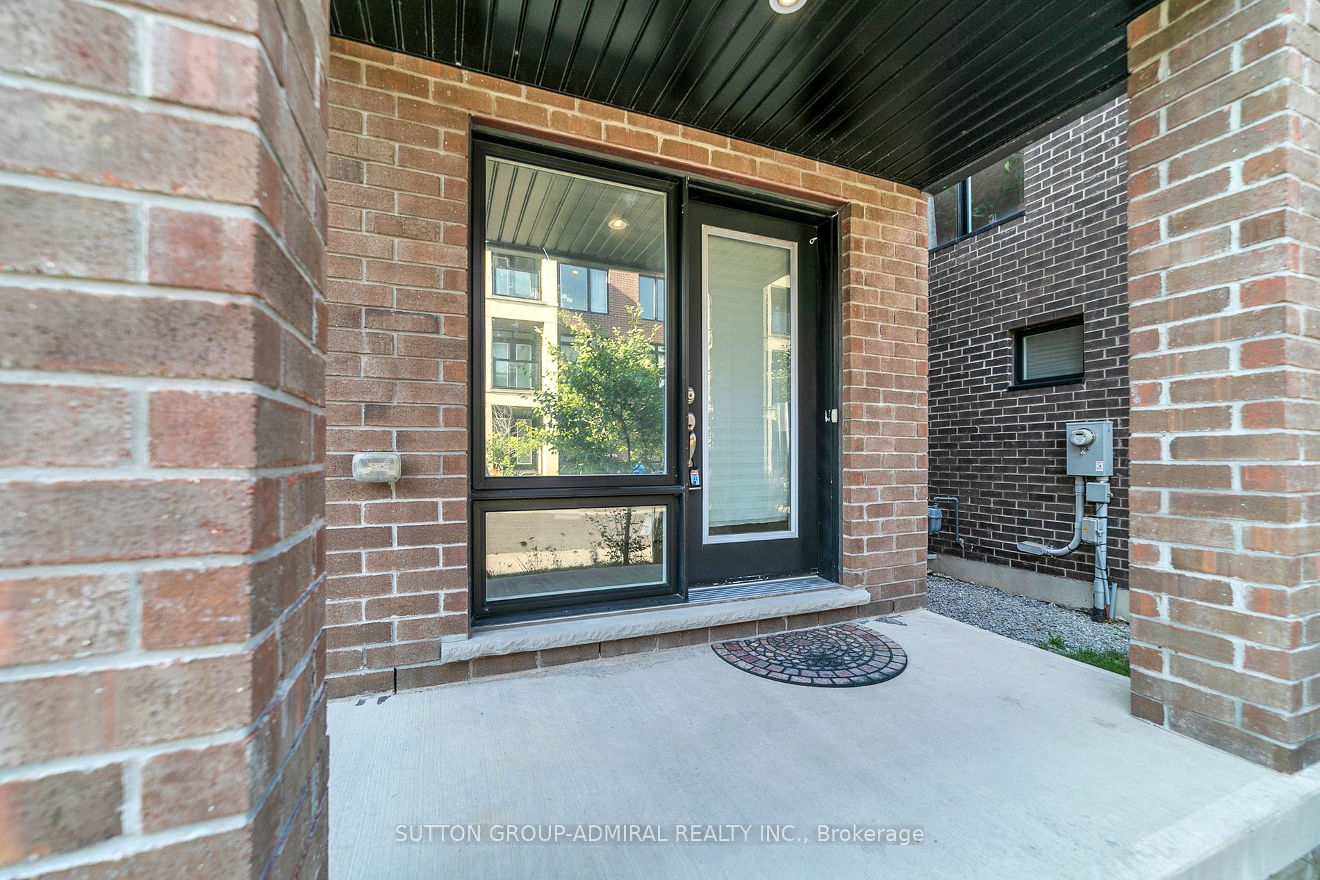 153 Moneypenny Place