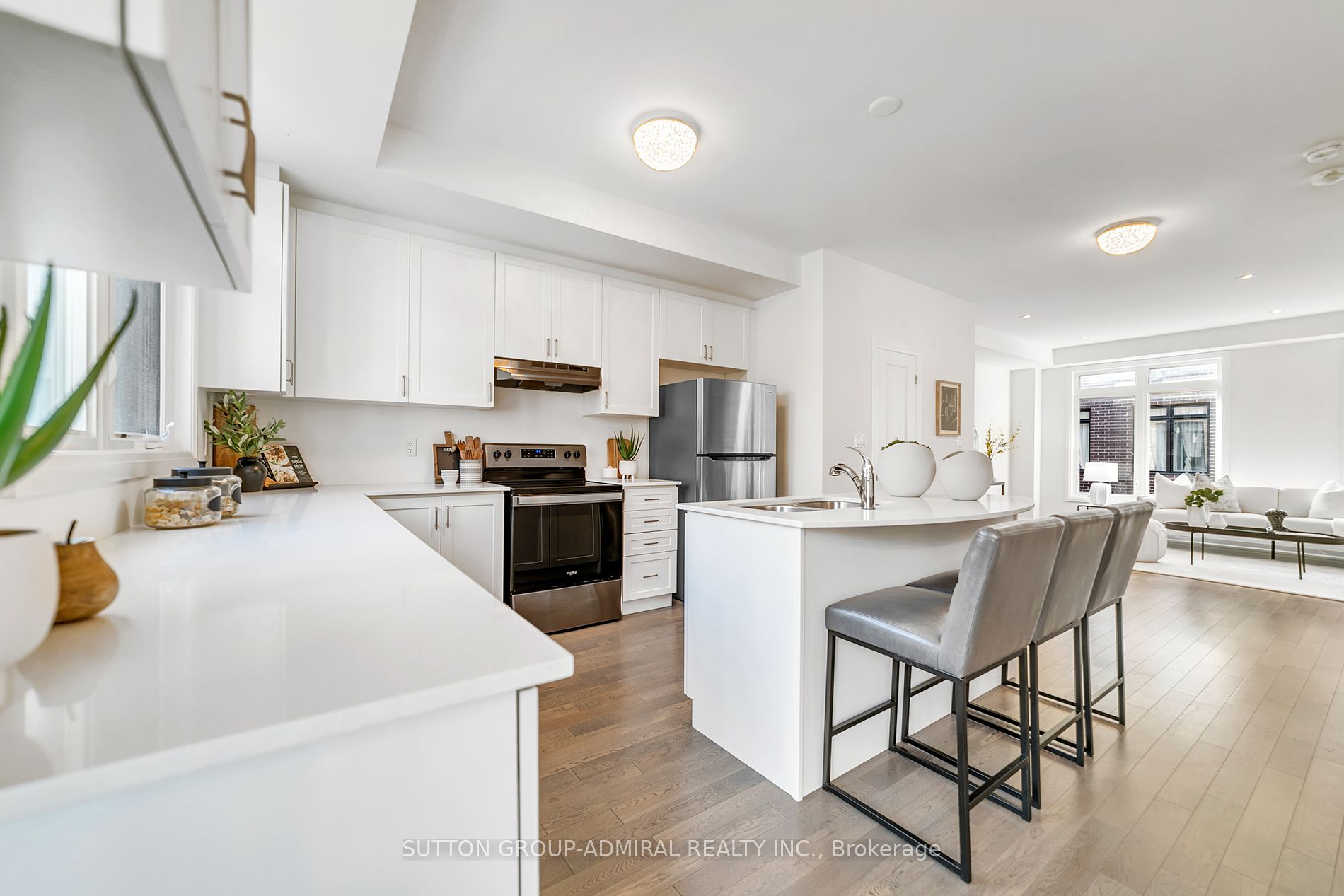 153 Moneypenny Place