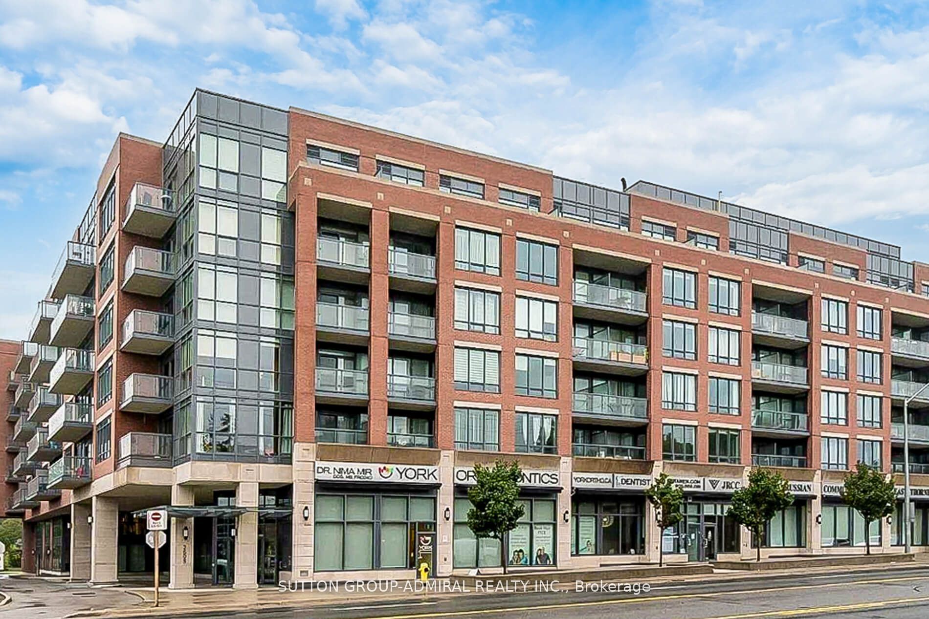 7608 Yonge St, #326