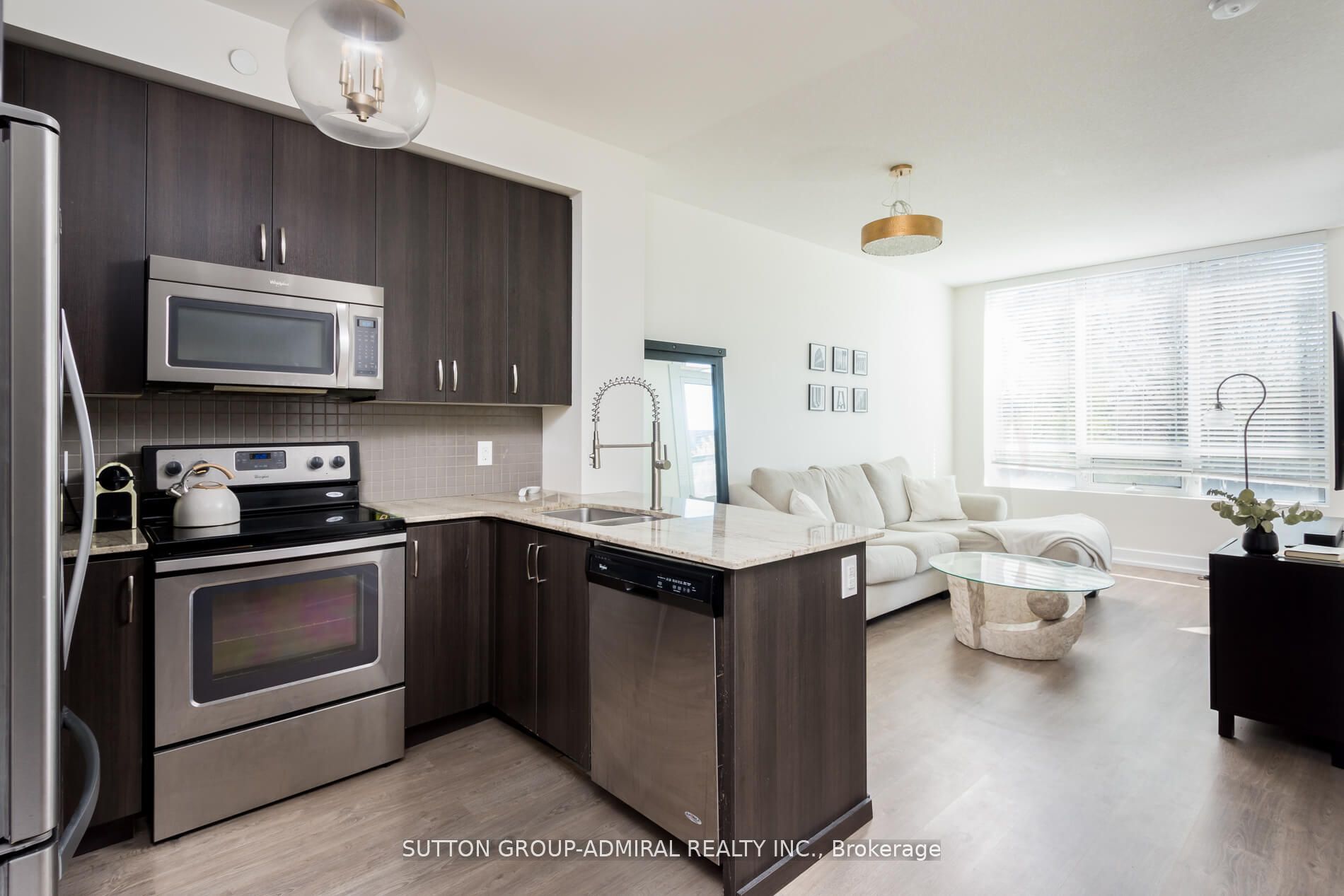 7608 Yonge St, #326