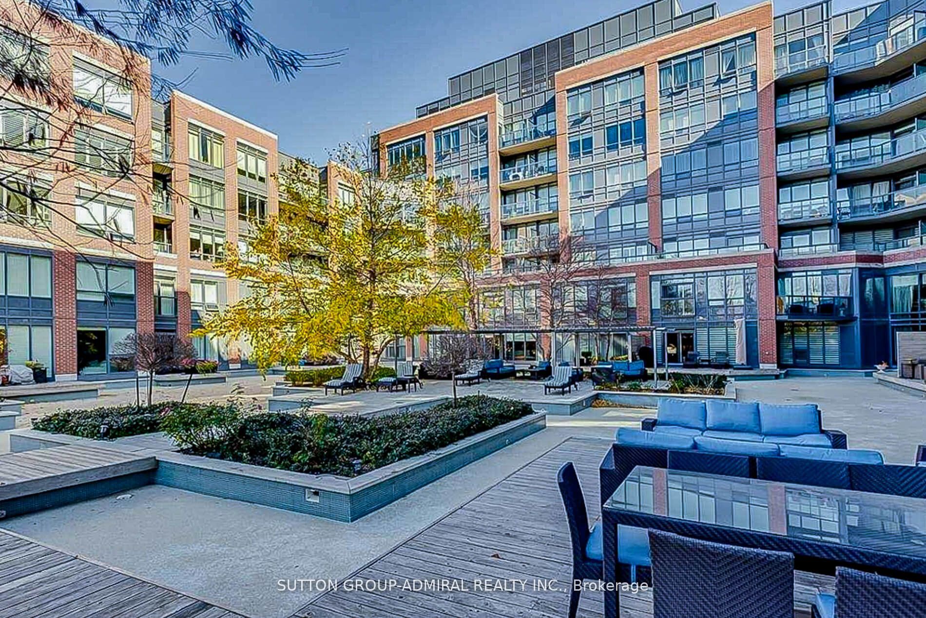 7608 Yonge St, #326