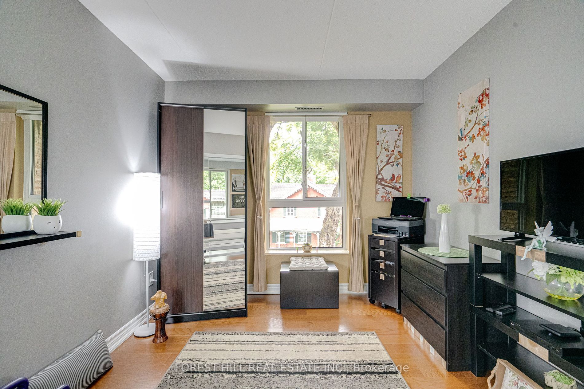 15390 Yonge St, #401