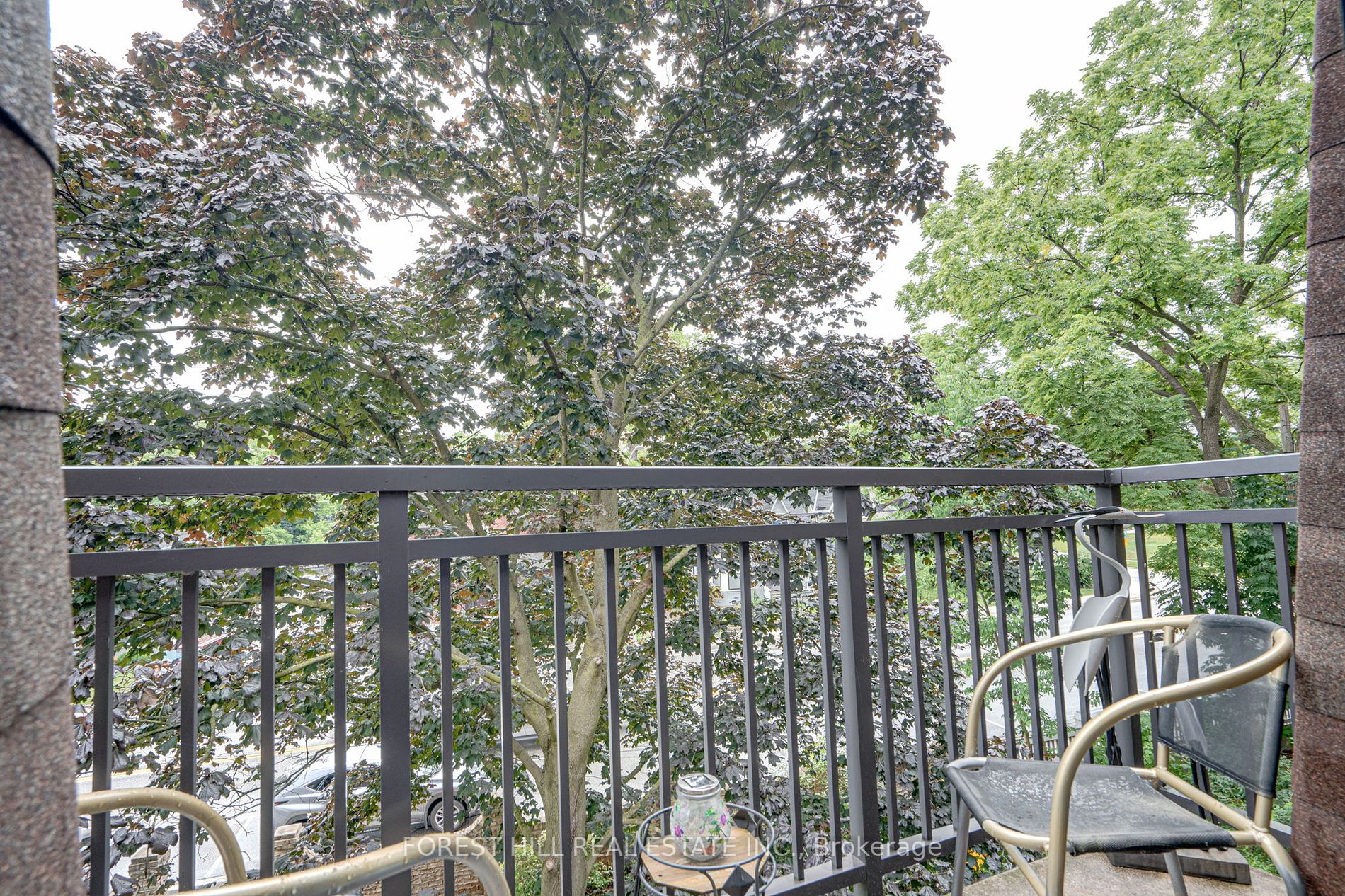 15390 Yonge St, #401