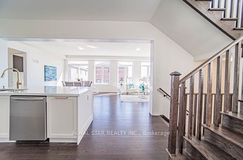 72 Weslock Cres