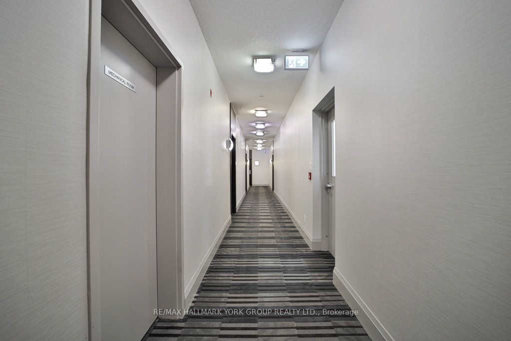 15277 Yonge St, #303