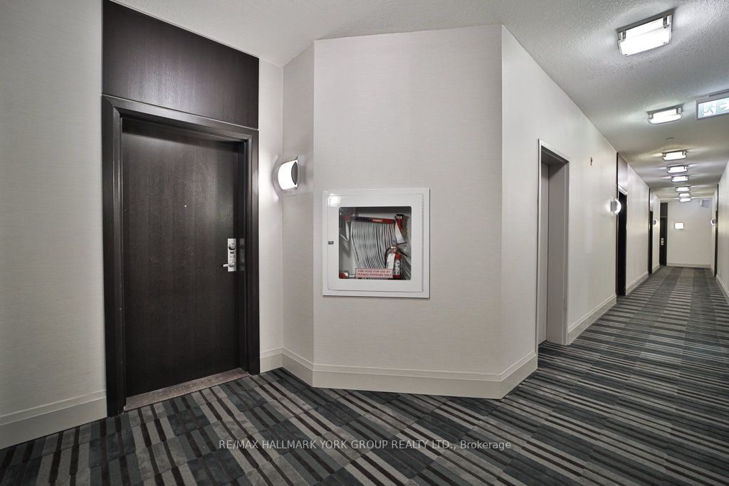 15277 Yonge St, #303