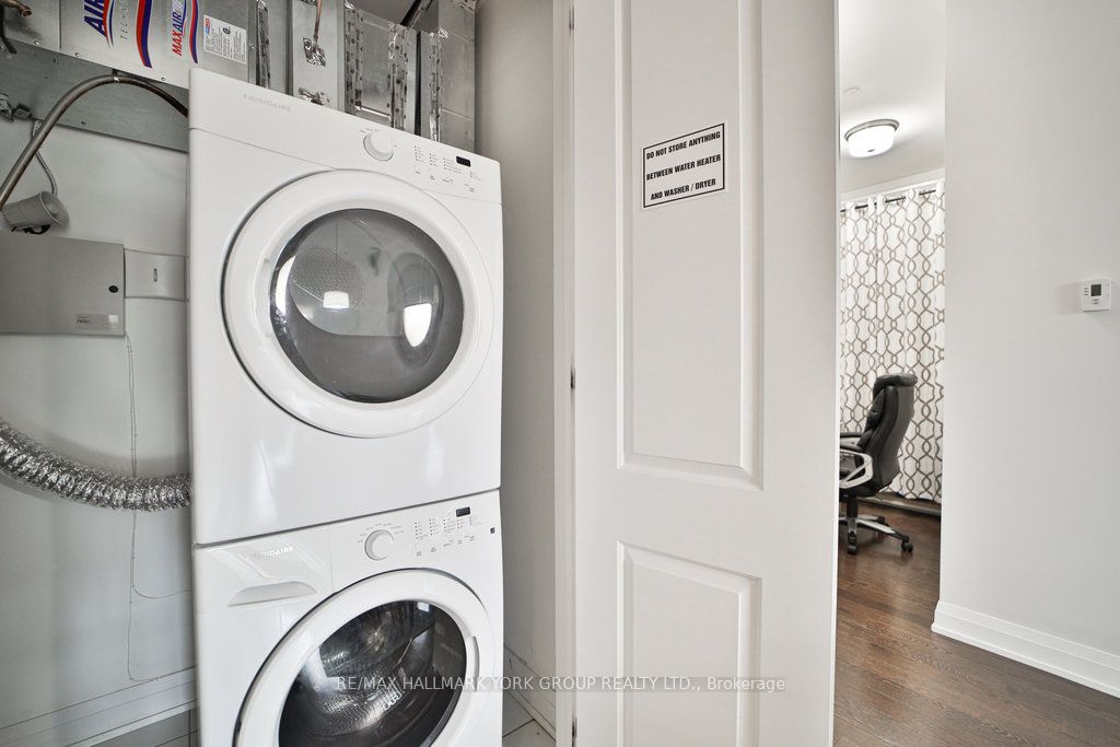15277 Yonge St, #303