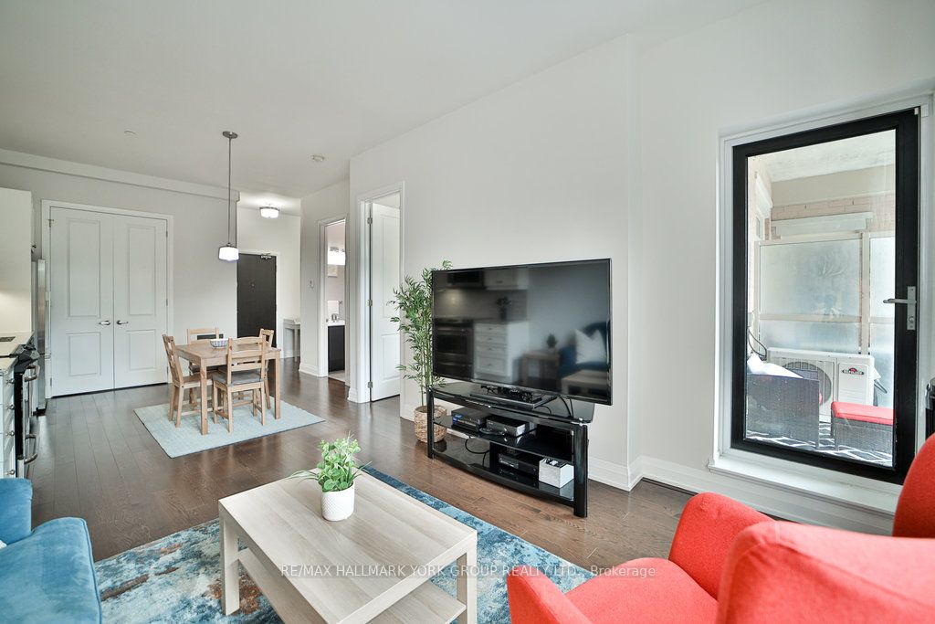 15277 Yonge St, #303