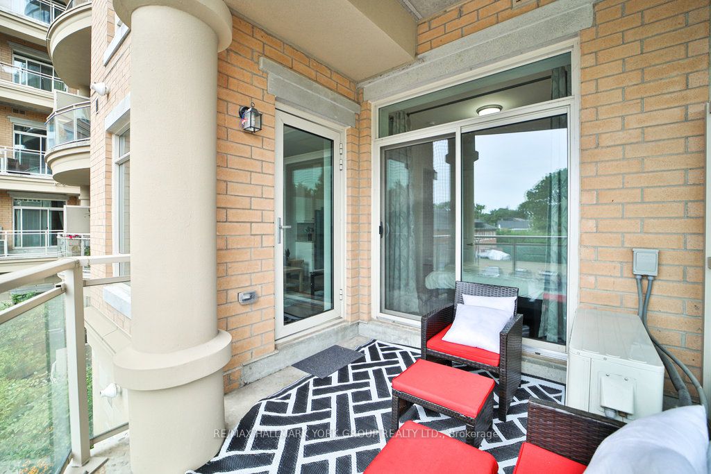 15277 Yonge St, #303